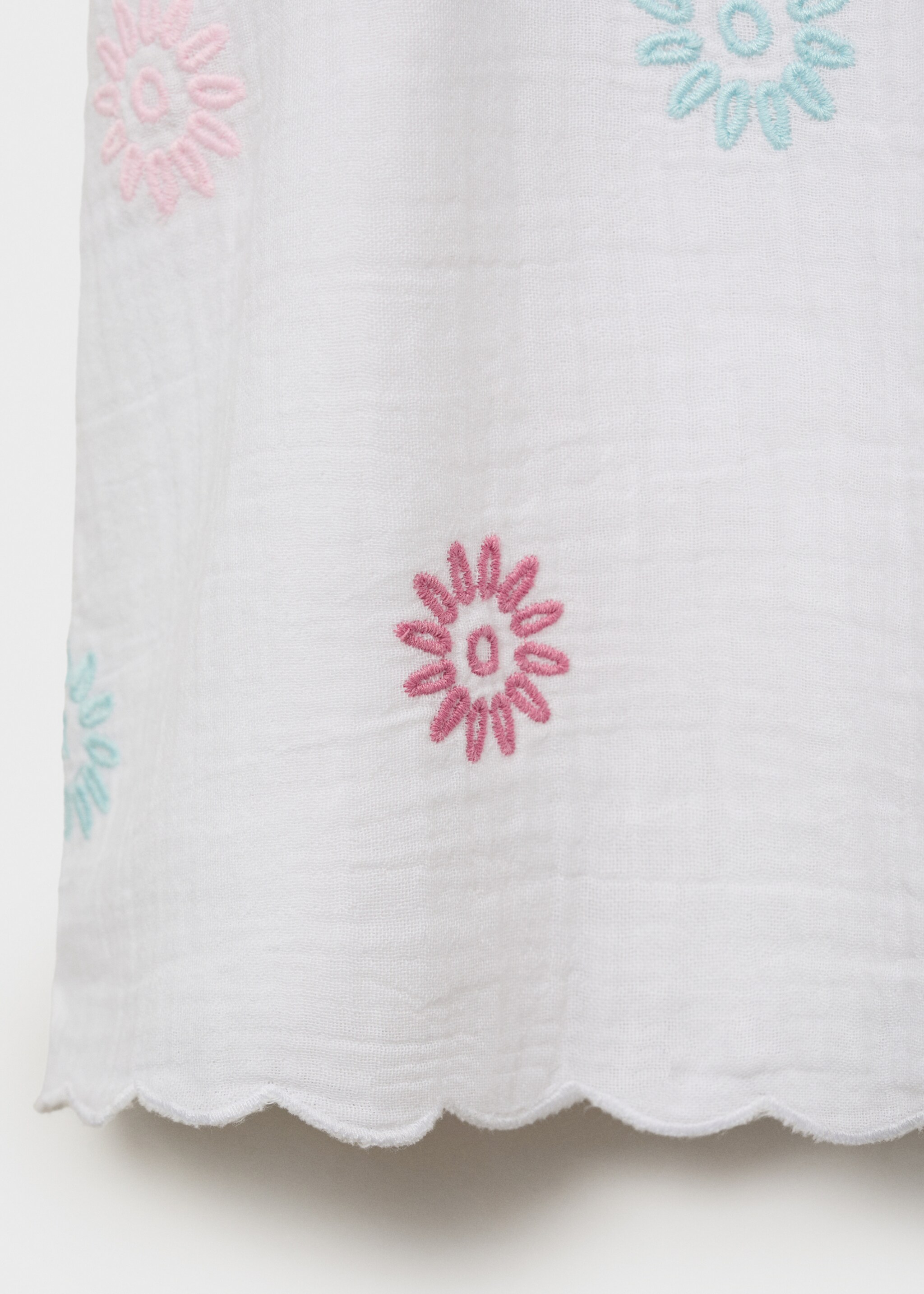Kleid mit gestickten Details - Detail des Artikels 0