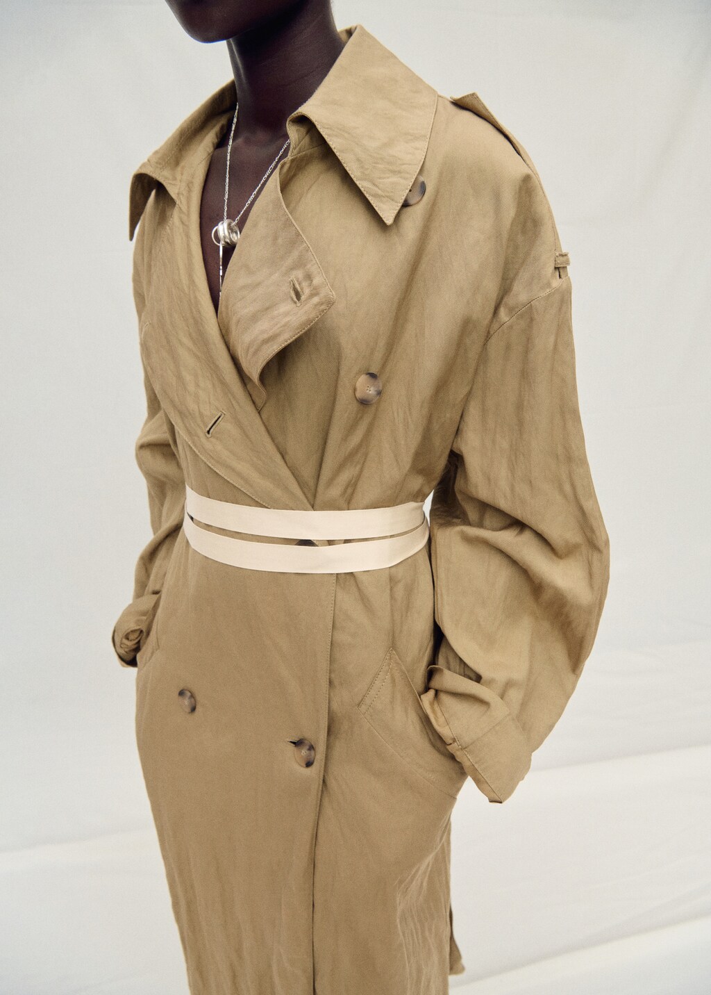Oversized wrinkled-effect trench coat