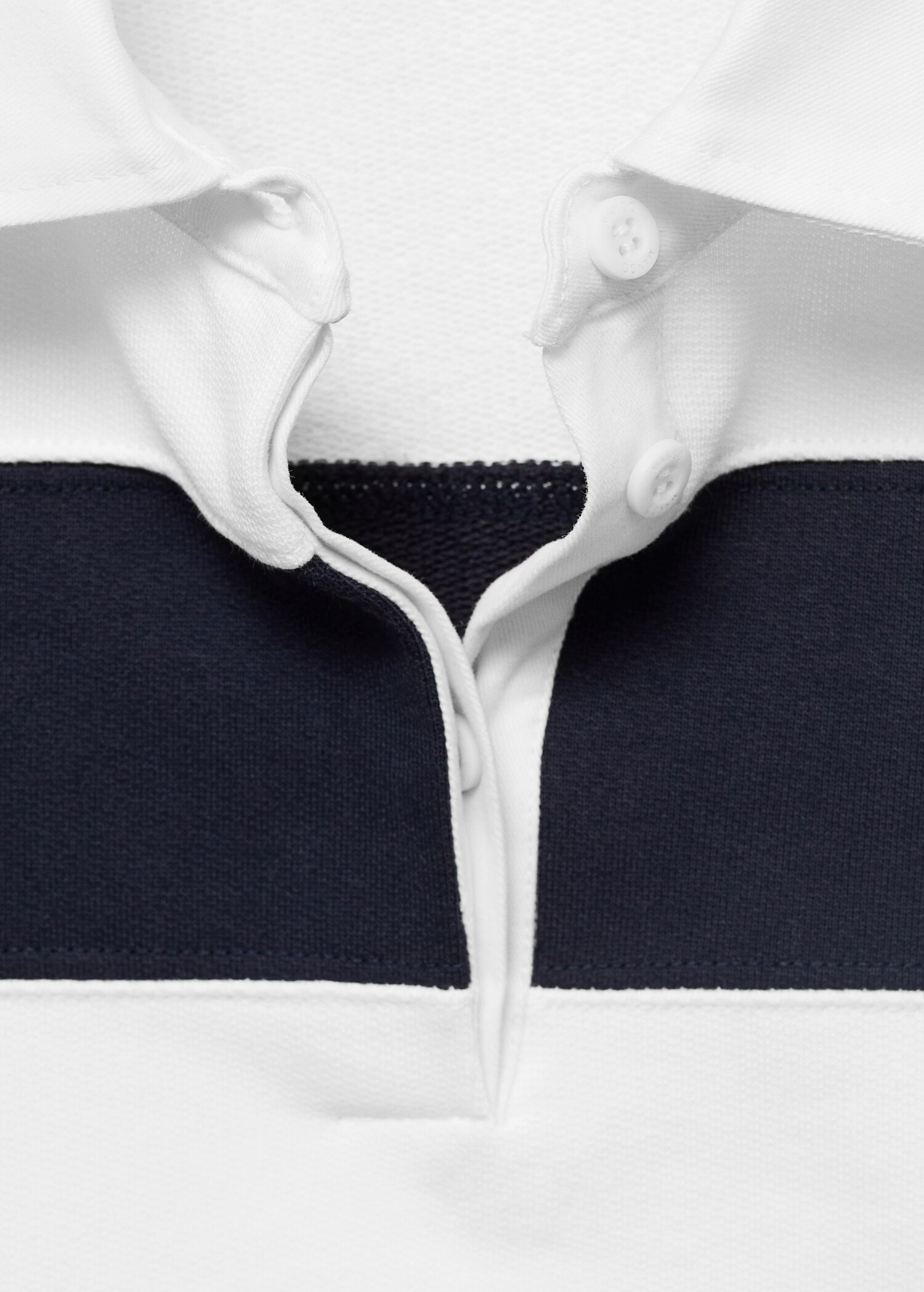 Kemeja polo garis-garis bordiran teks - Rincian barang 8