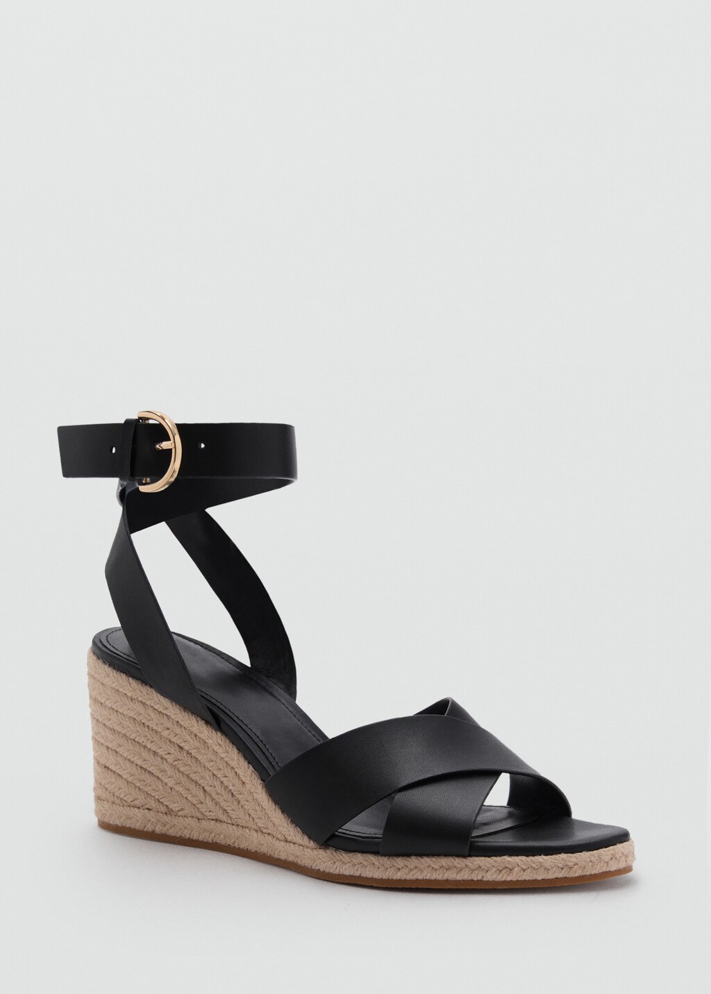 Wedge sandals with crisscross straps - image 3