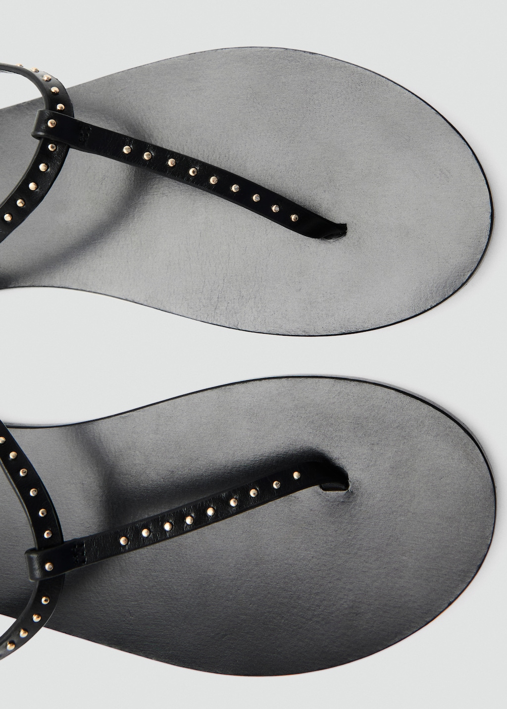 Leather sandals with mini studs