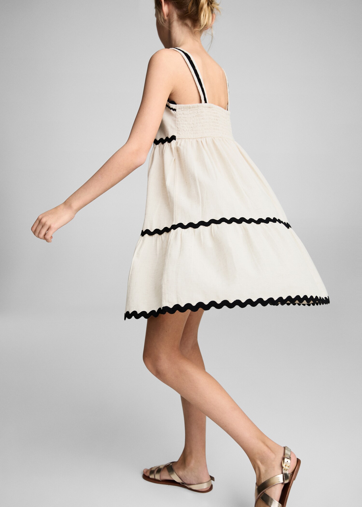 Linen dress with wave design - Details of the article 4
