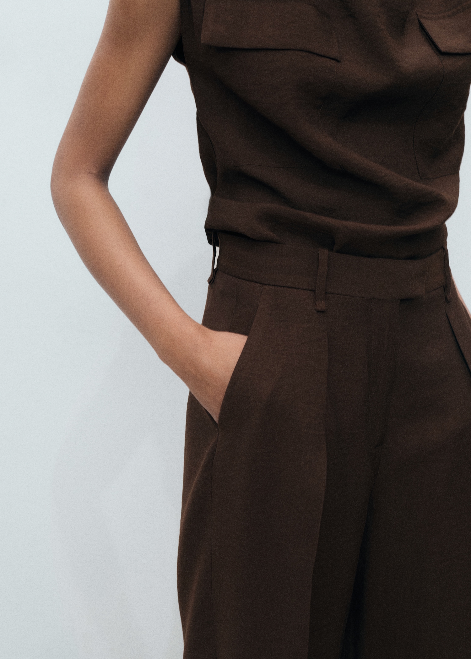 Wide-leg pleated trousers - Details of the article 6