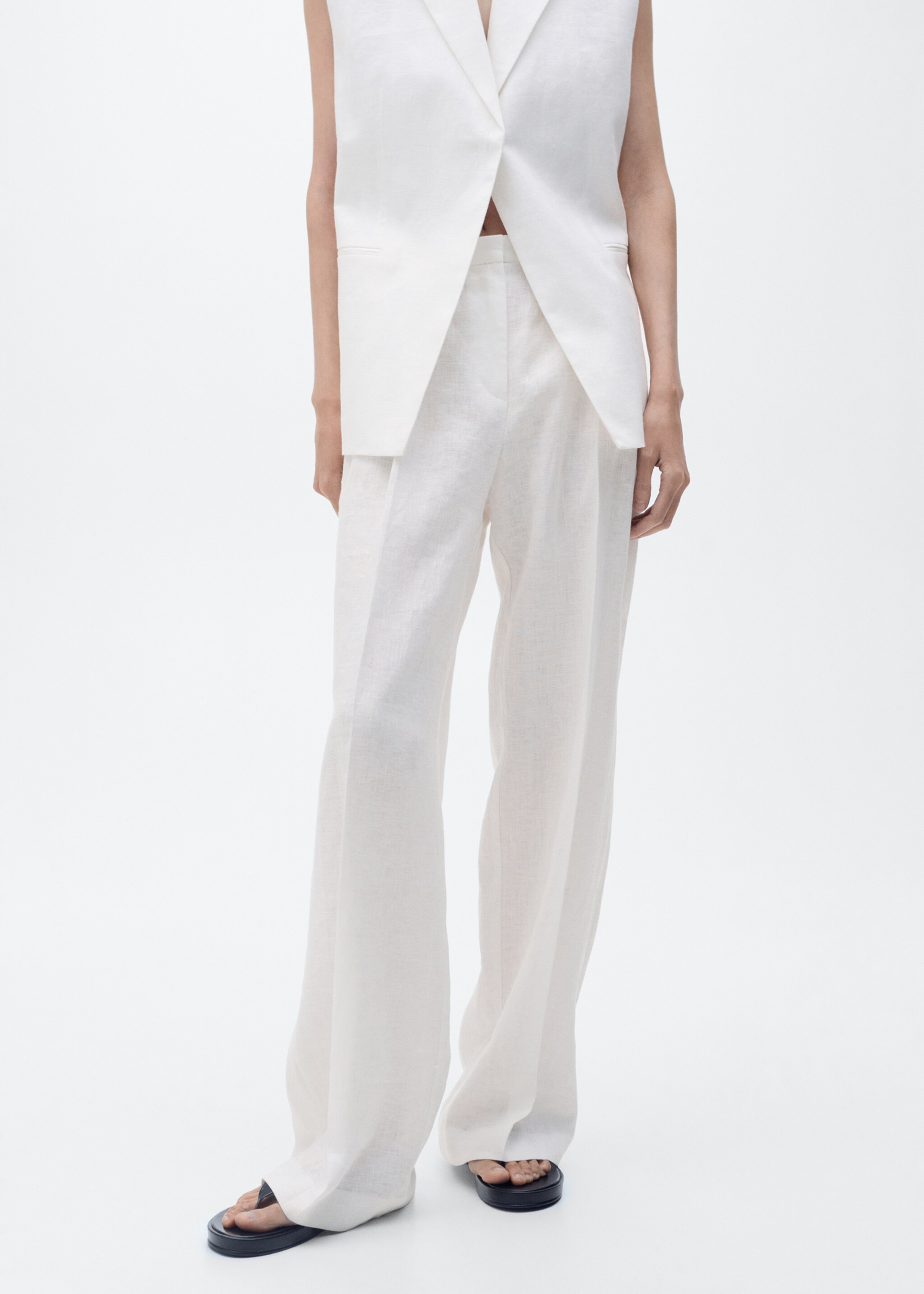 Pantalón traje lino - Plano medio