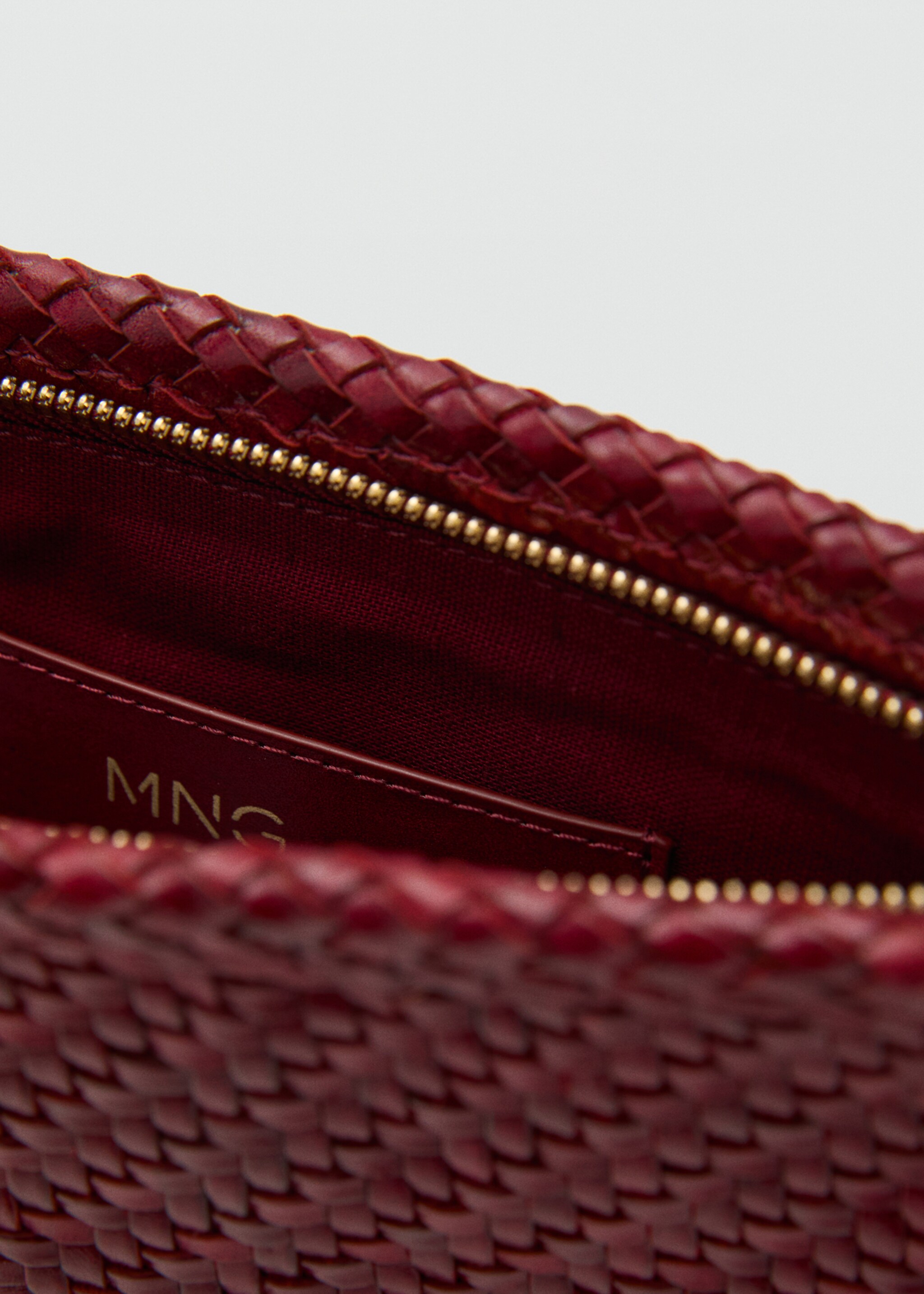 Braided leather clutch - Details of the article 2