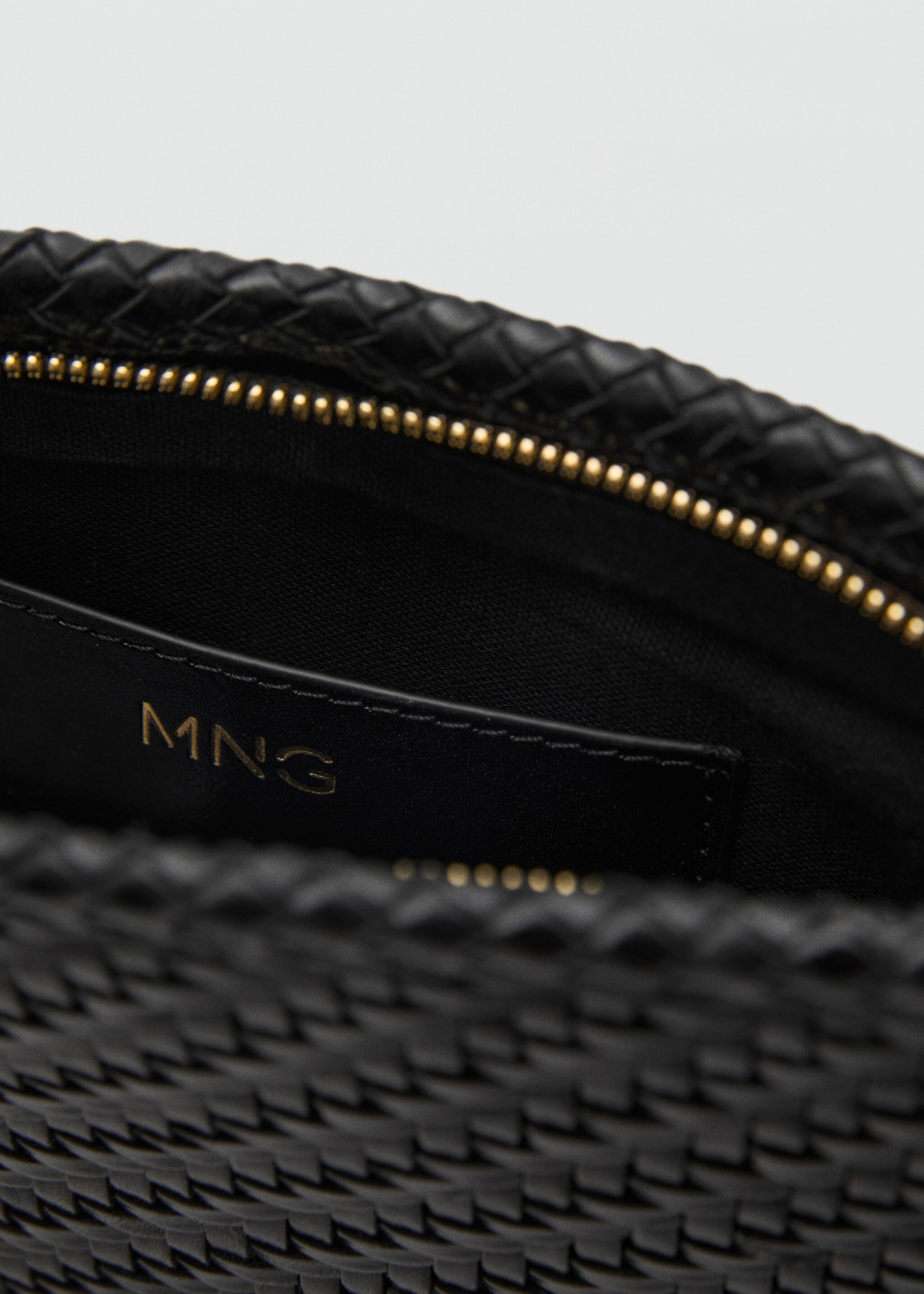 Braided leather clutch - Details of the article 2