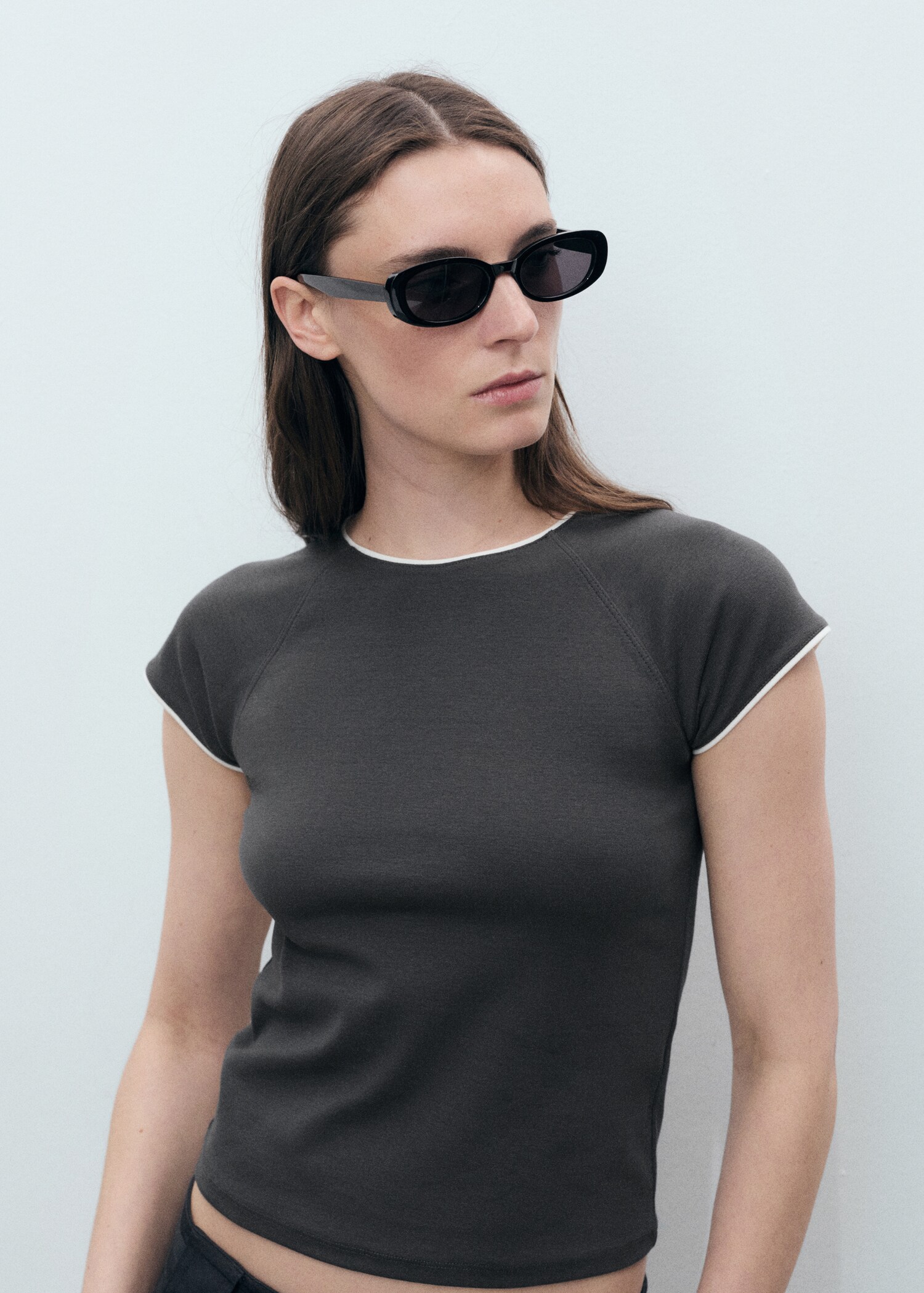 Cotton t-shirt with contrasting trim - Medium plane