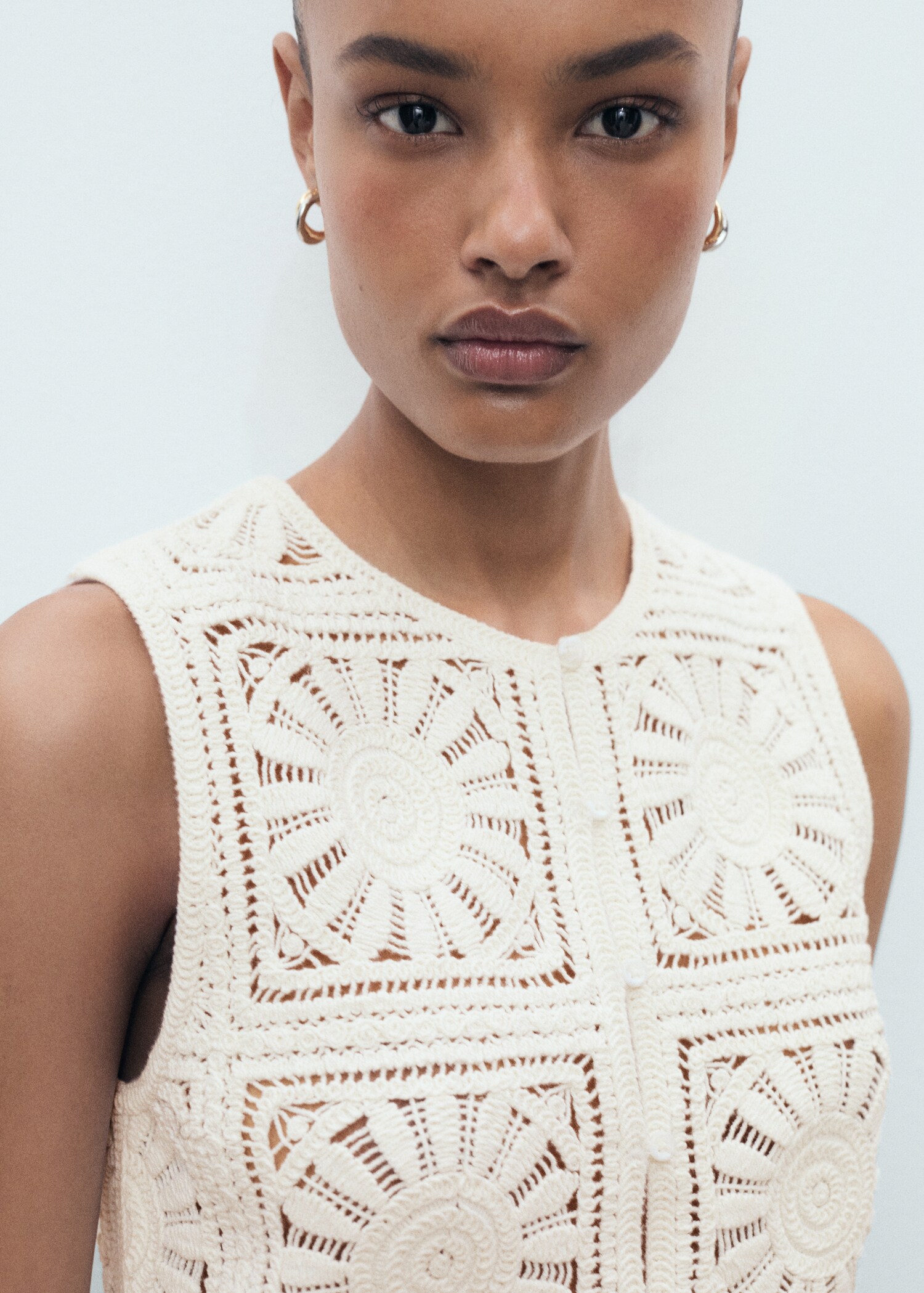 Crochet knitted waistcoat - Details of the article 1