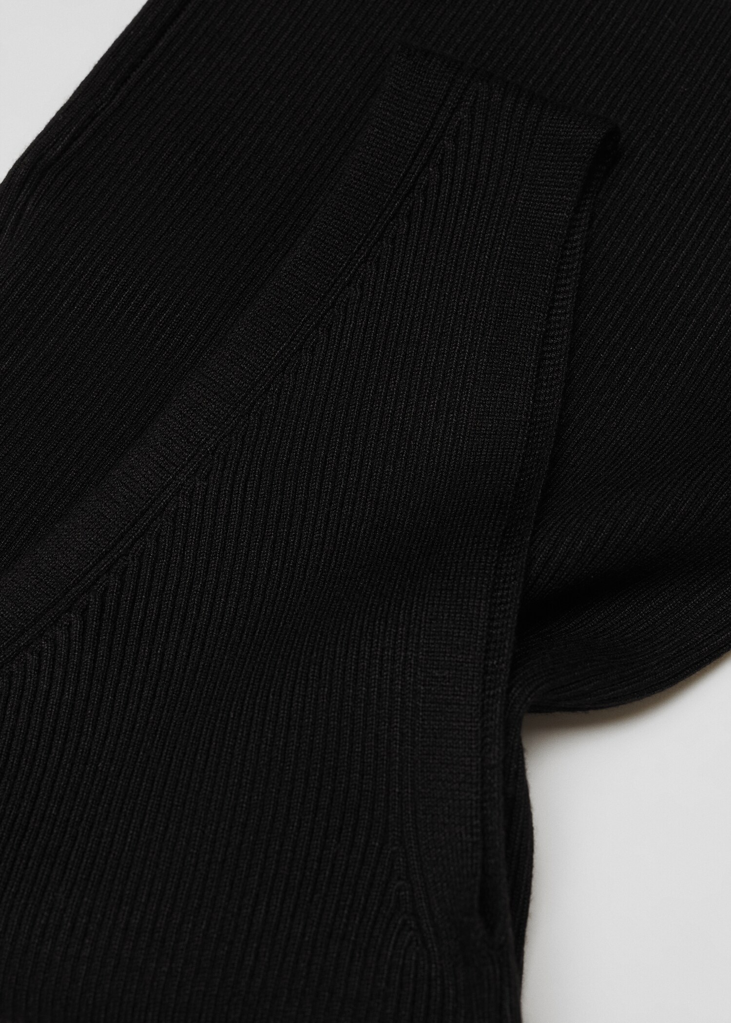 Knit asymmetric top - Details of the article 8