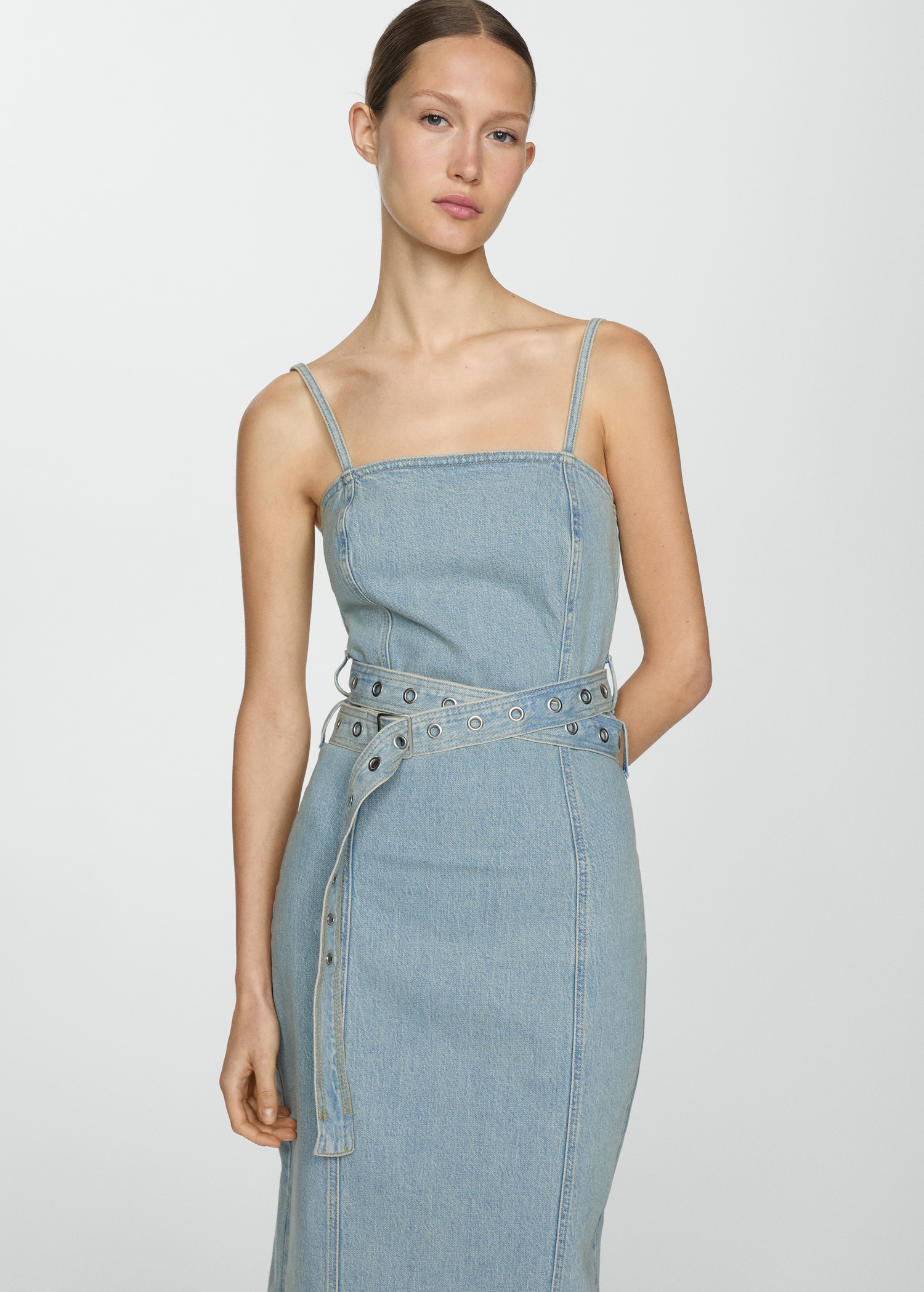 Robe en jean ceinture MANGO France (La Réunion)
