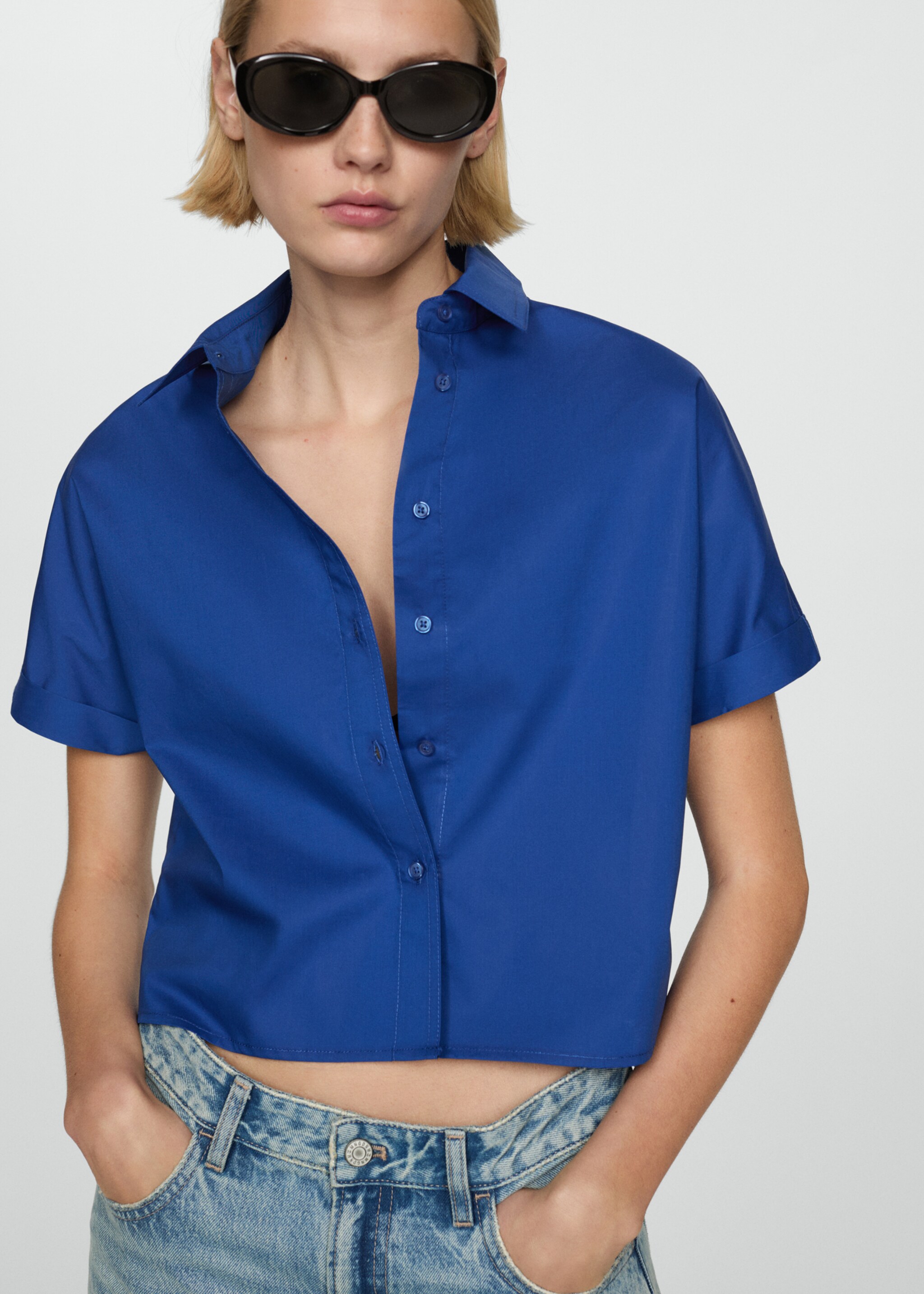 Camisa crop 100% algodón - Plano medio