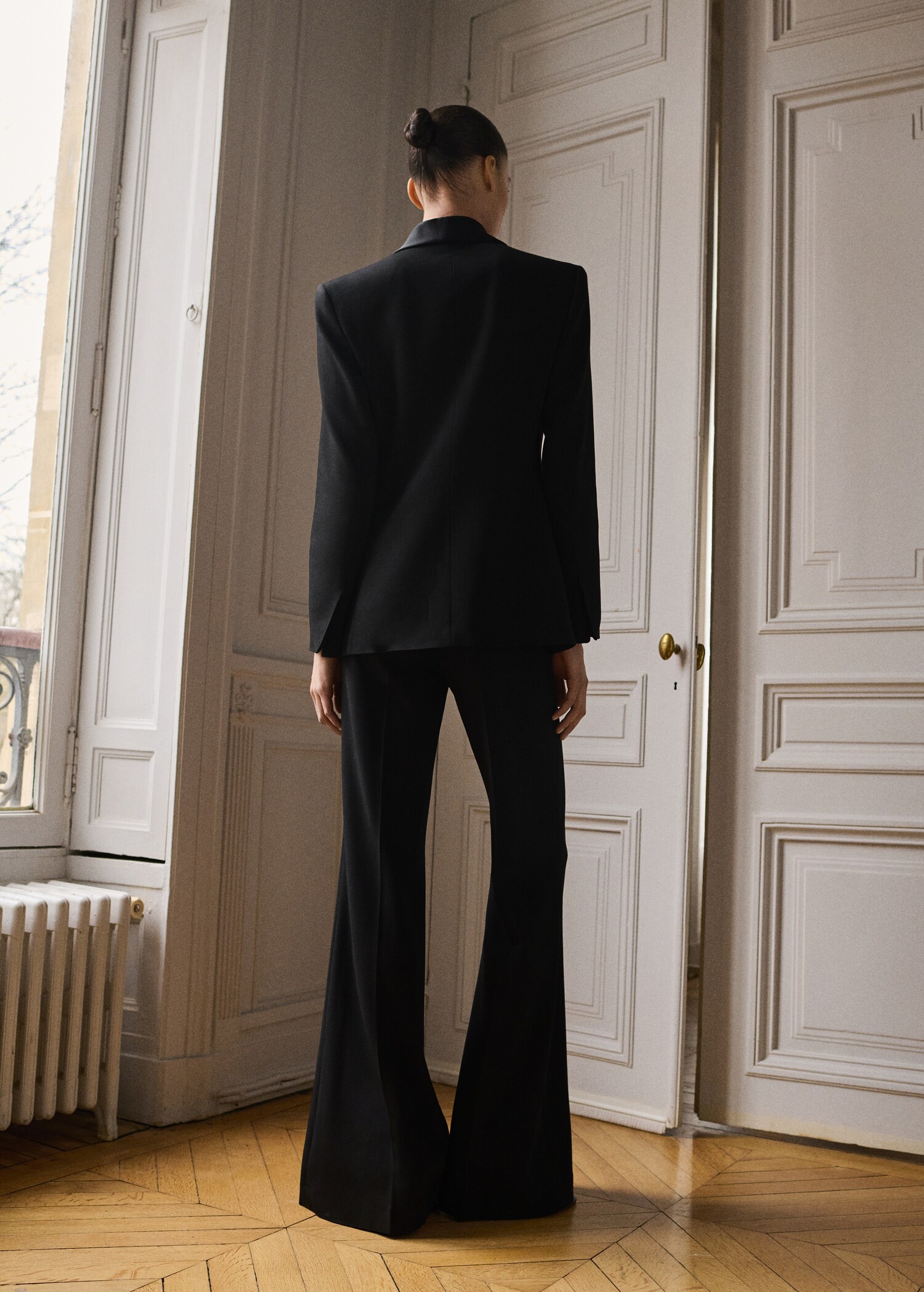 High-waist flared broek - Achterkant van het artikel