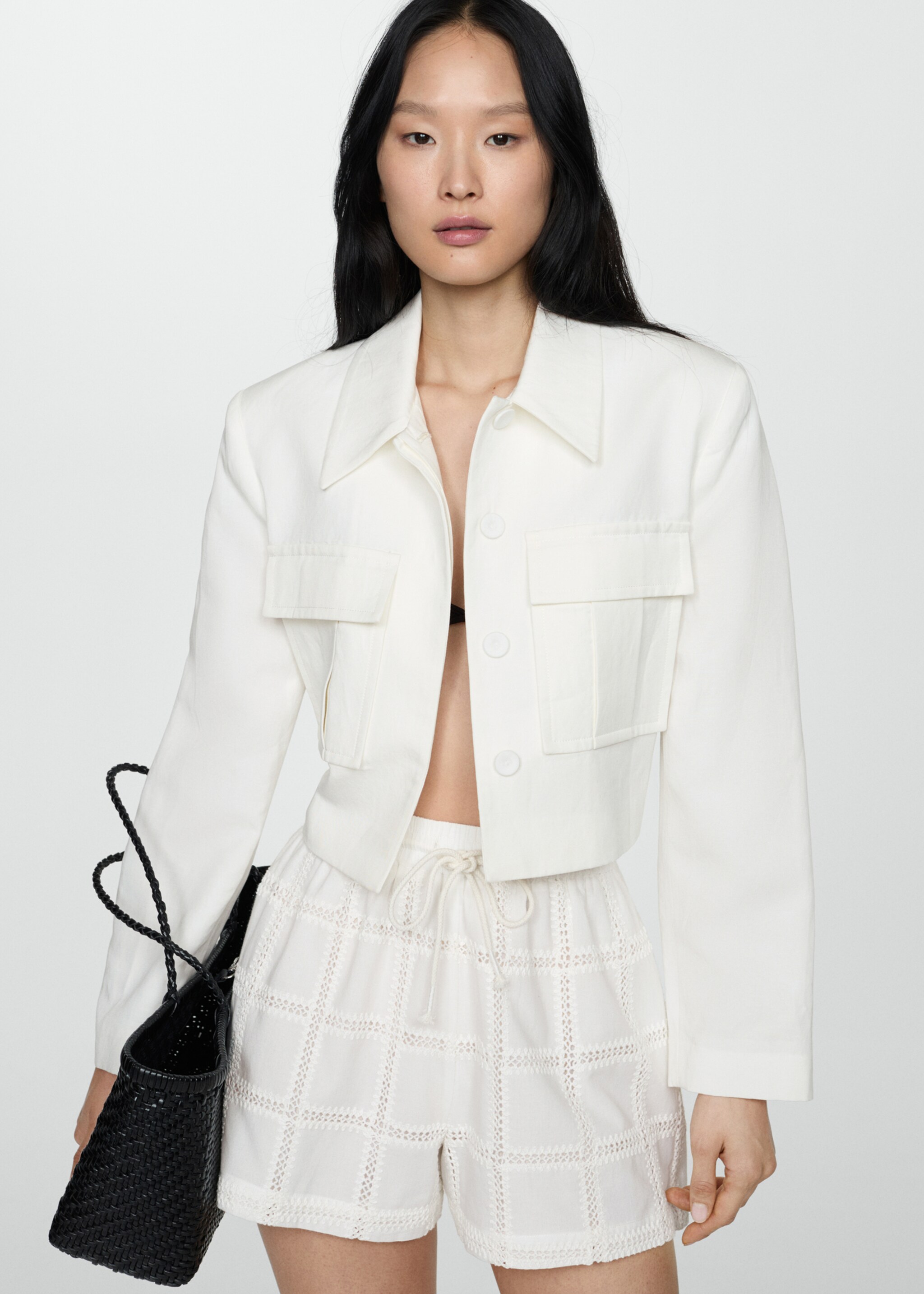 Embroidered shorts with bow - Details of the article 2