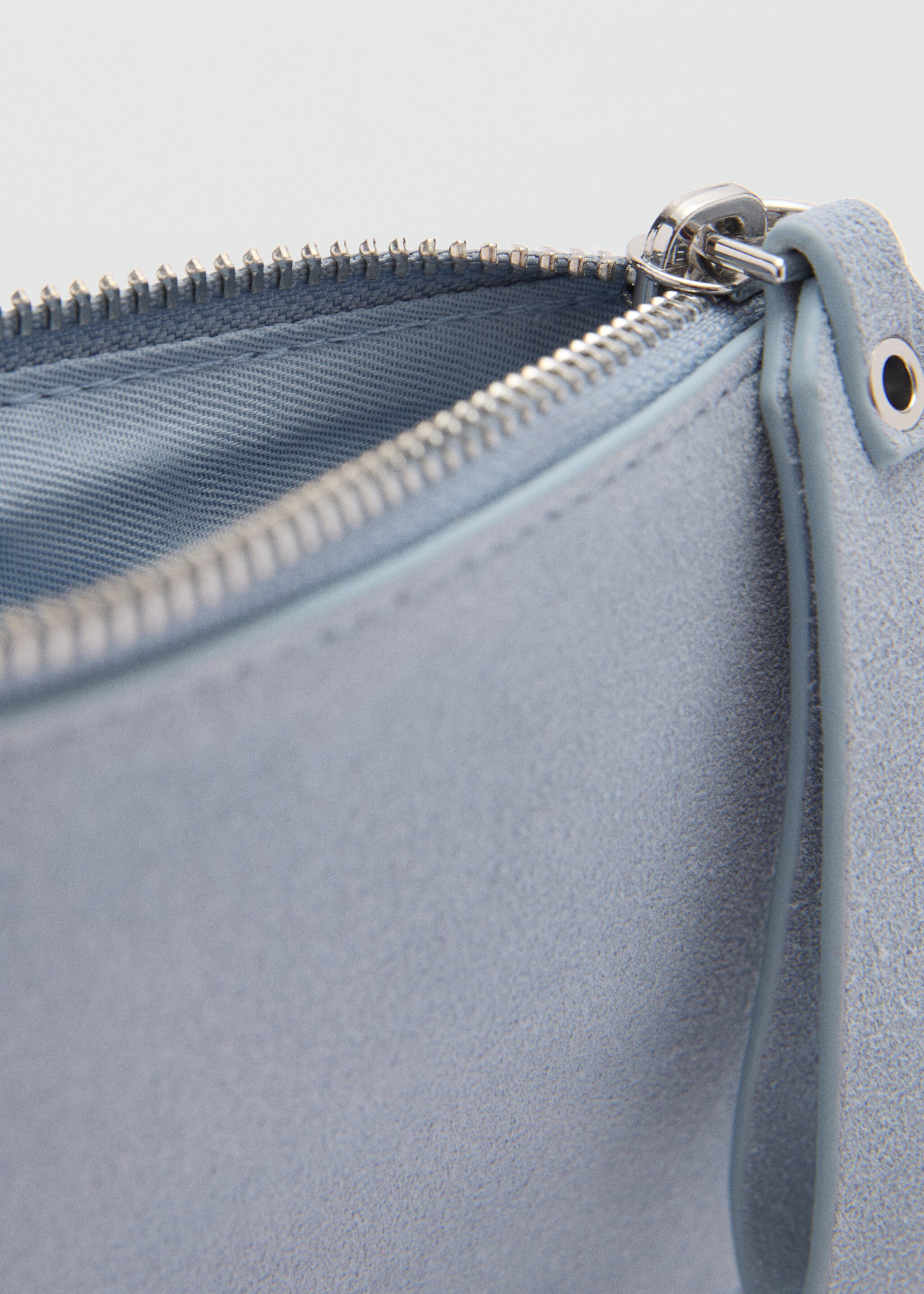 Die-cut leather clutch - Details of the article 1