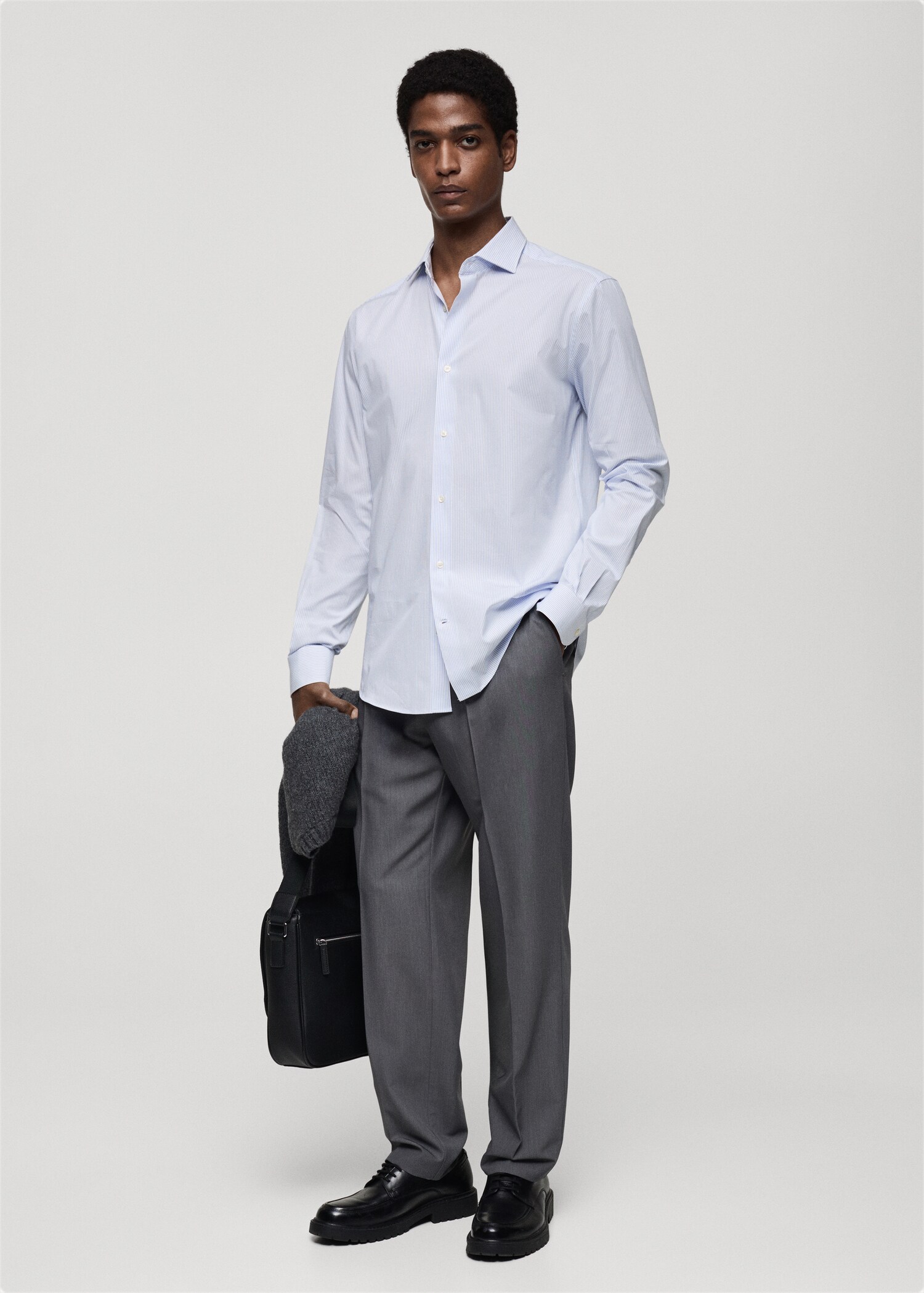 Gestreiftes Slim Fit-Hemd aus Baumwolle - Allgemeine Ansicht