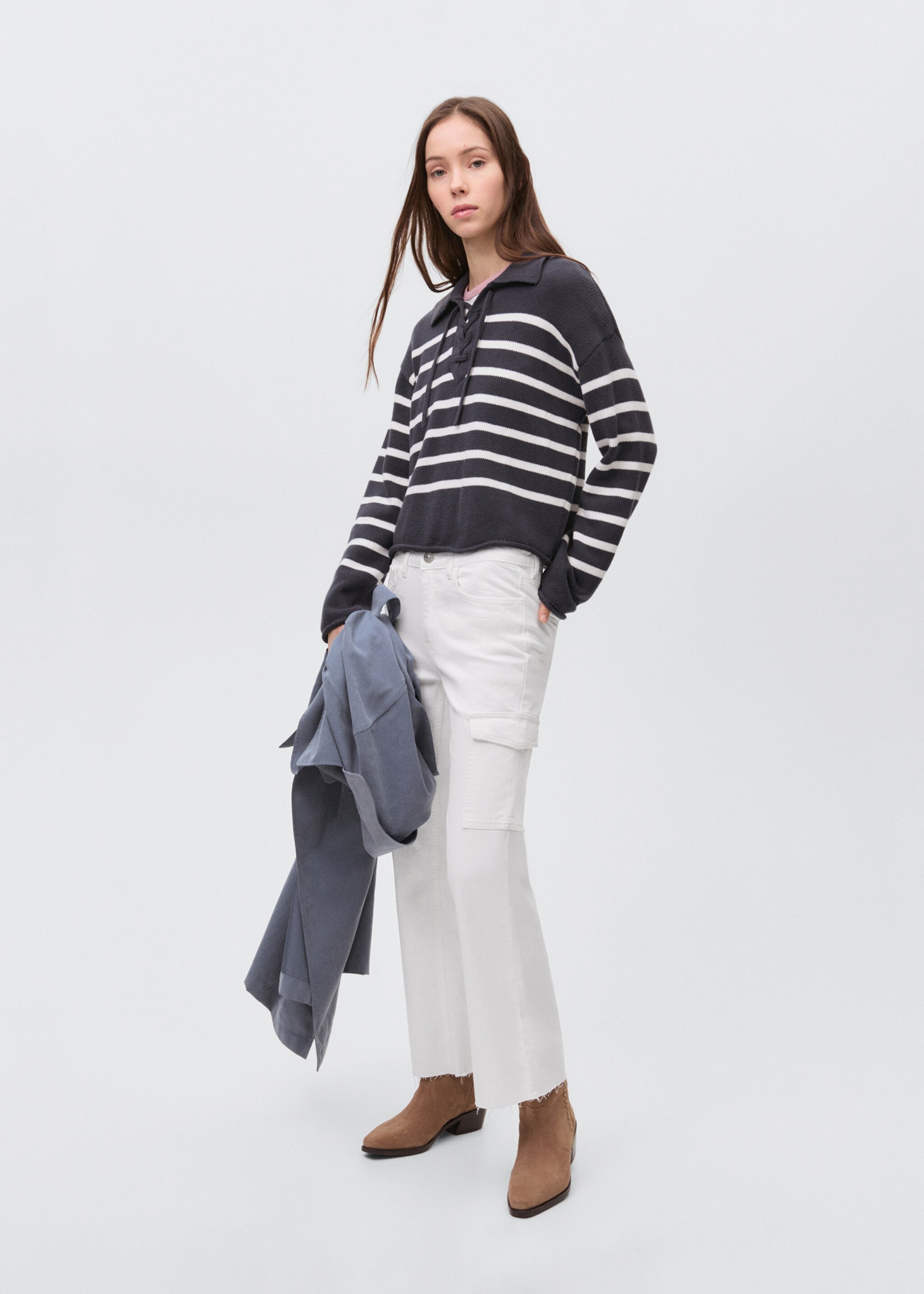 Cropped flared cargo jeans - General plane