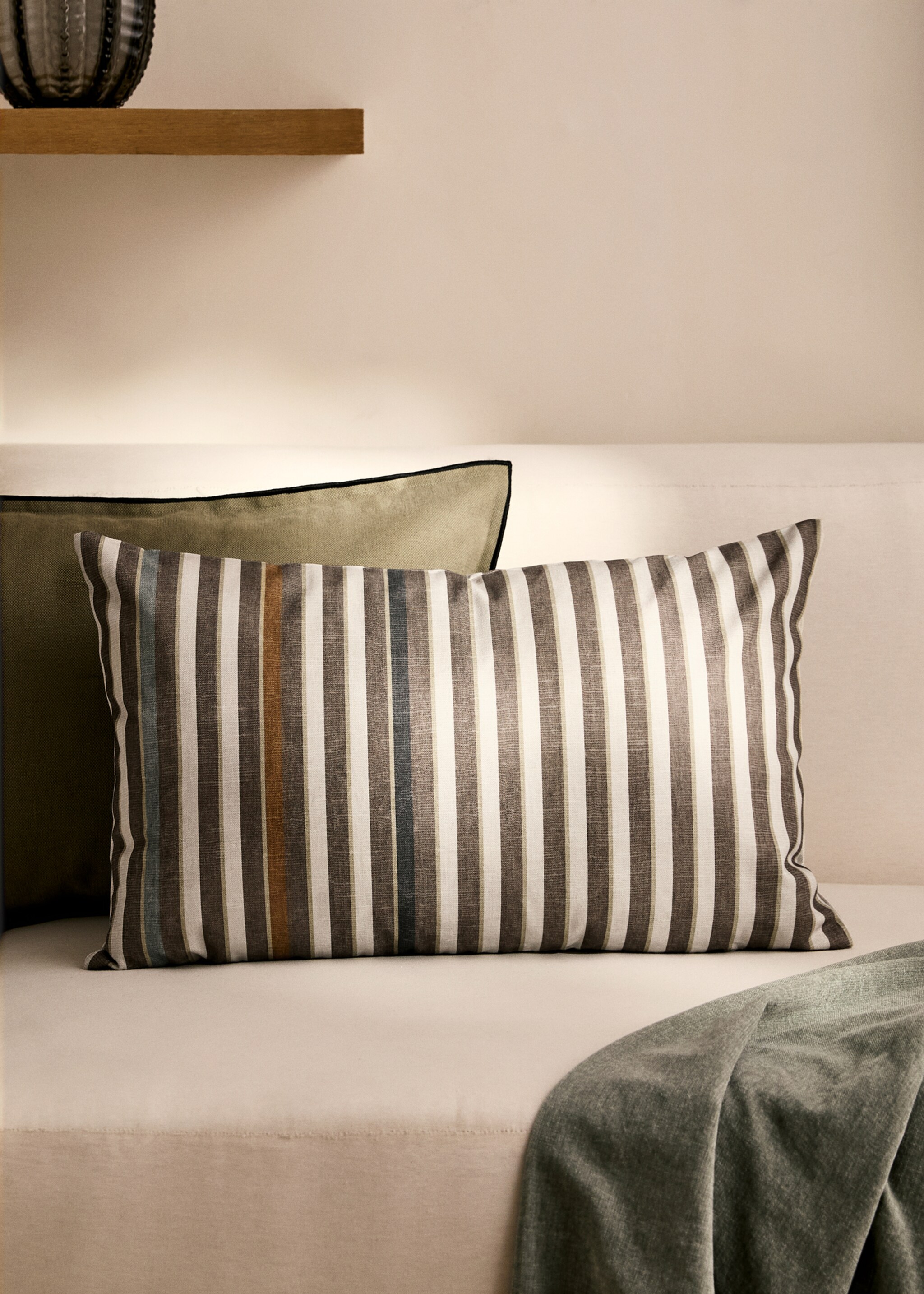 Cushion cover with printed stripes 40x60 cm - Plano geral