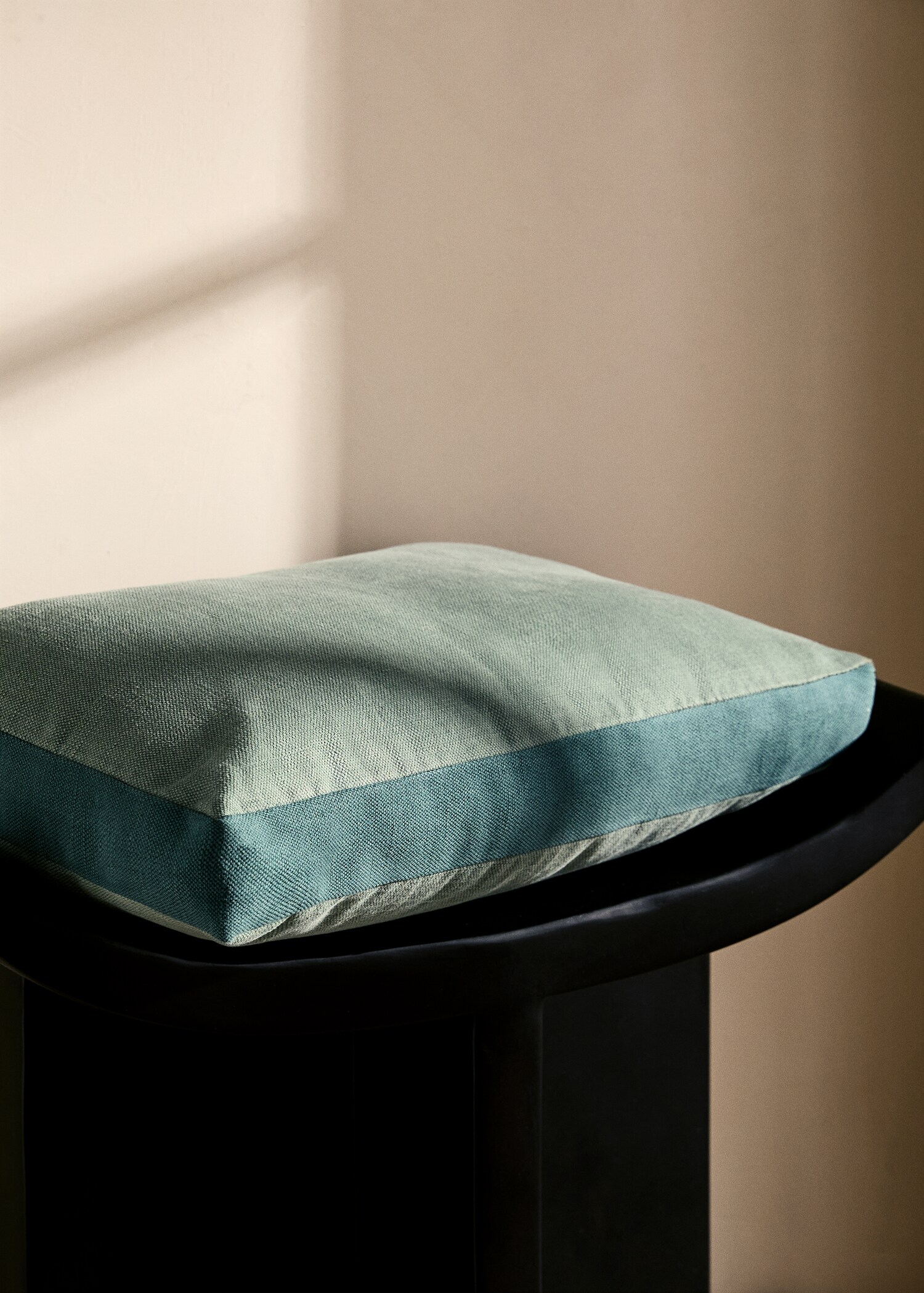 Linen two-tone box cushion cover 30x50 cm - General plane
