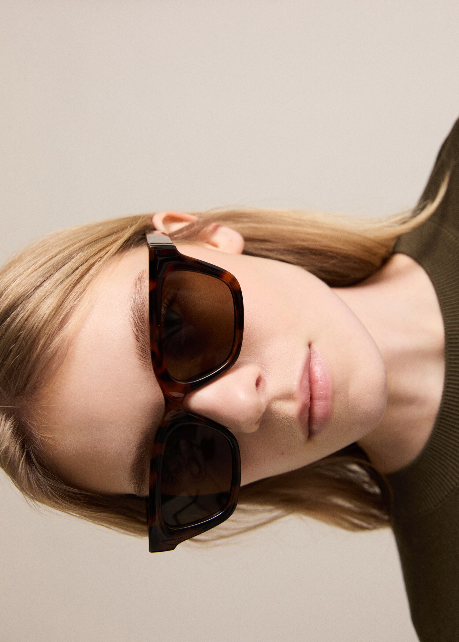 Gafas de sol montura de pasta - Plano general