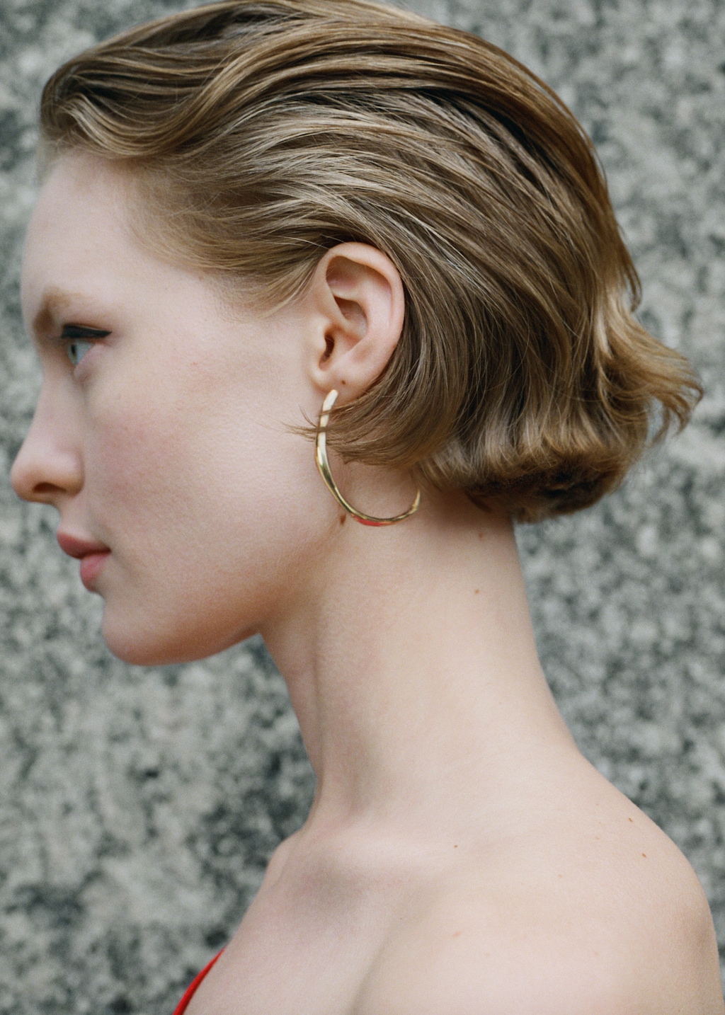 Twisted hoop earrings