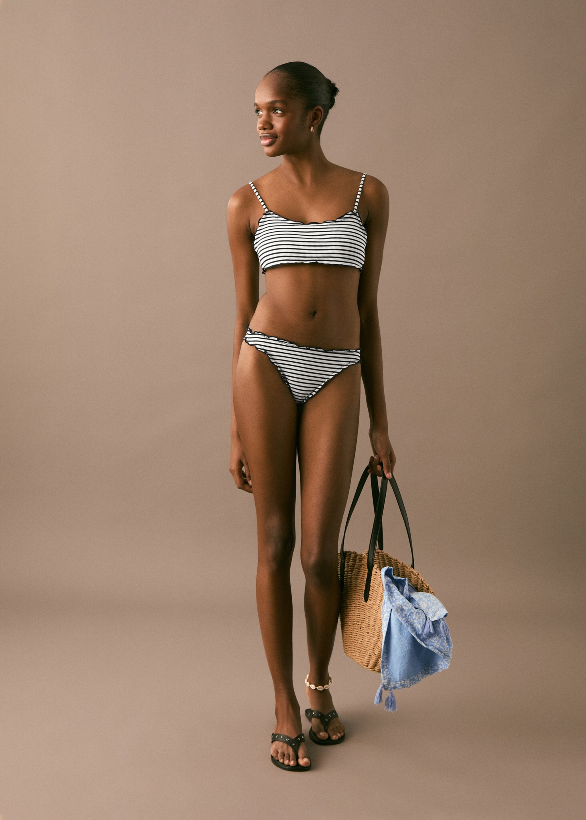 Gestreifter Bikini mit Borte - Allgemeine Ansicht