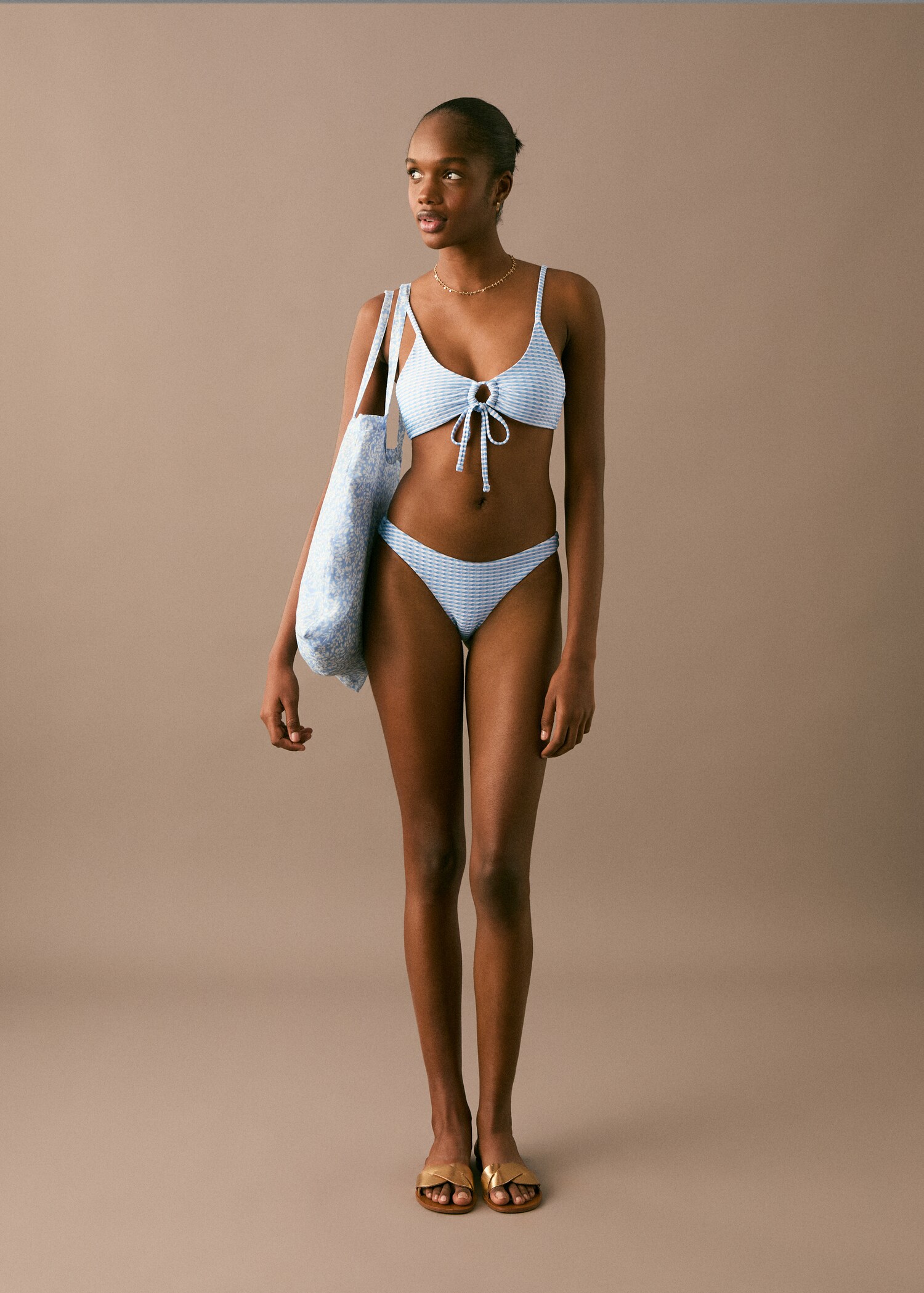 Bikini with textured bow - General plane