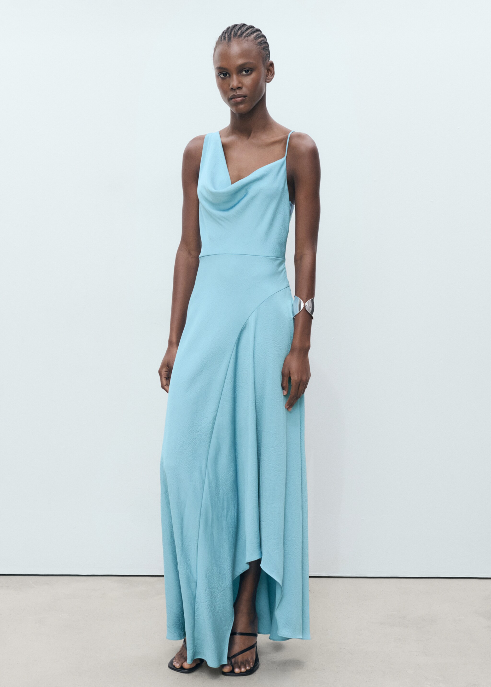 Asymmetrical wrinkled-effect dress - General plane