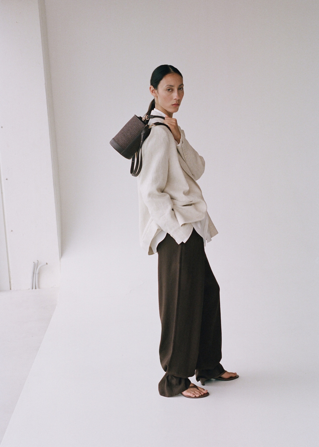 Small raffia bucket bag