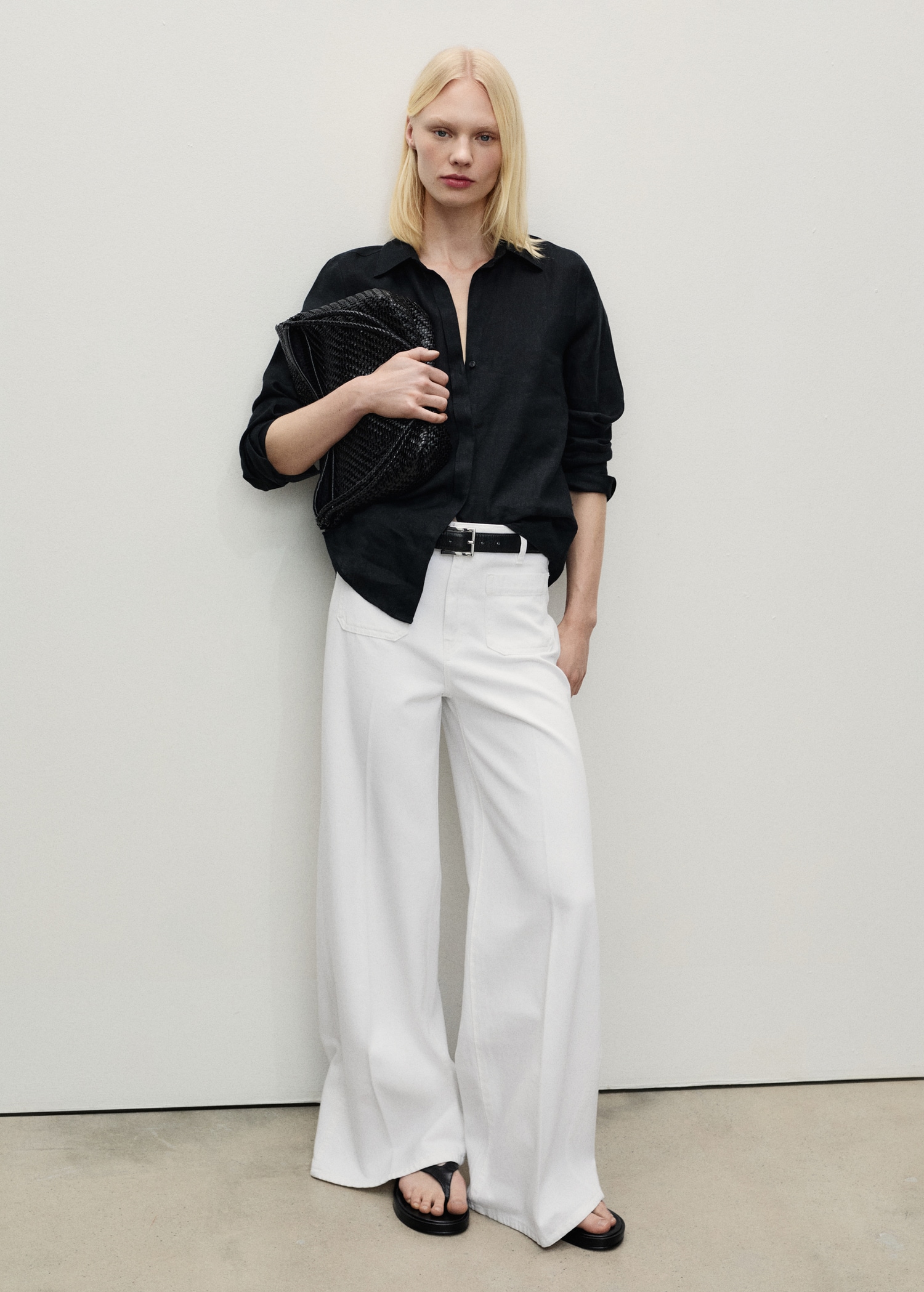 Wide-leg jeans with pockets - General plane