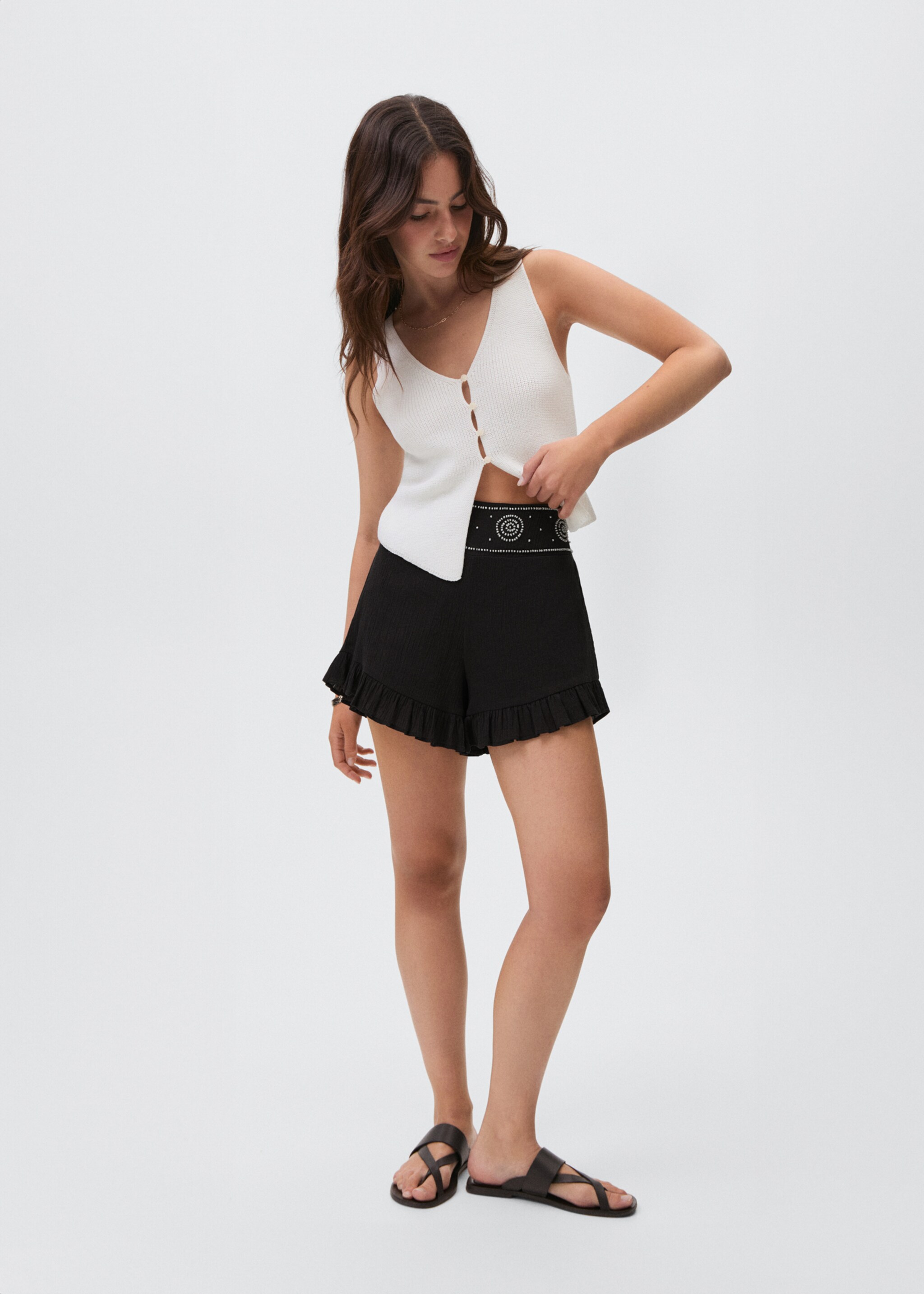 Beaded embroidered shorts - General plane