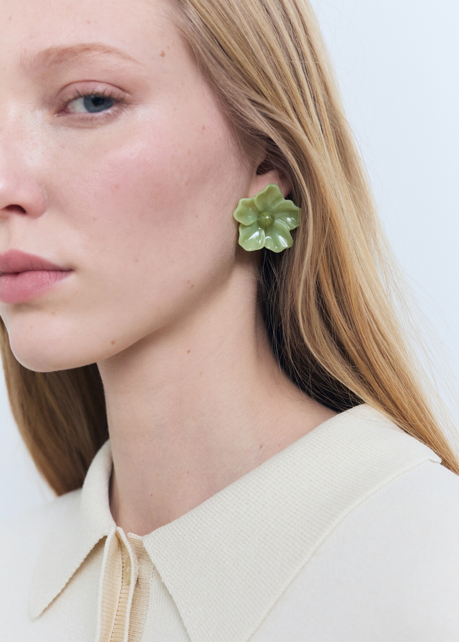 Resin flower earrings - General plane
