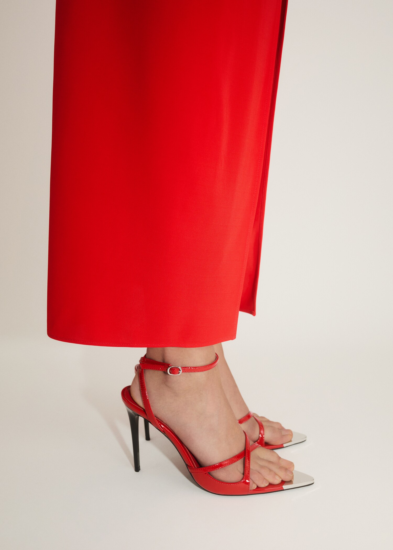 Leather heeled sandal with metallic toe - General plane