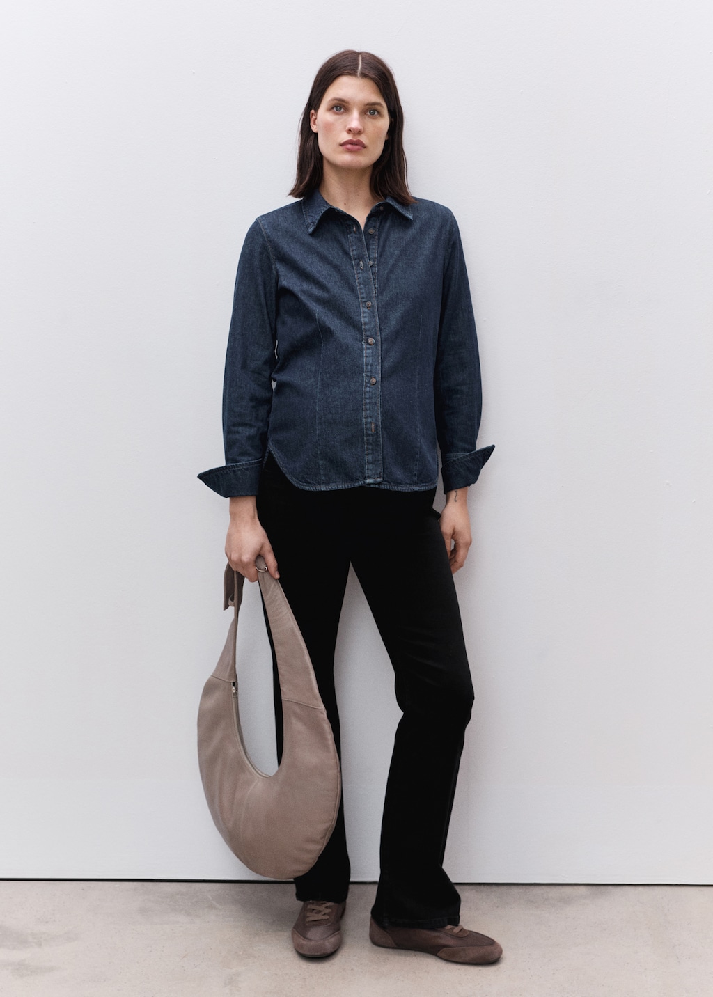Maternity flared jeans - image 2