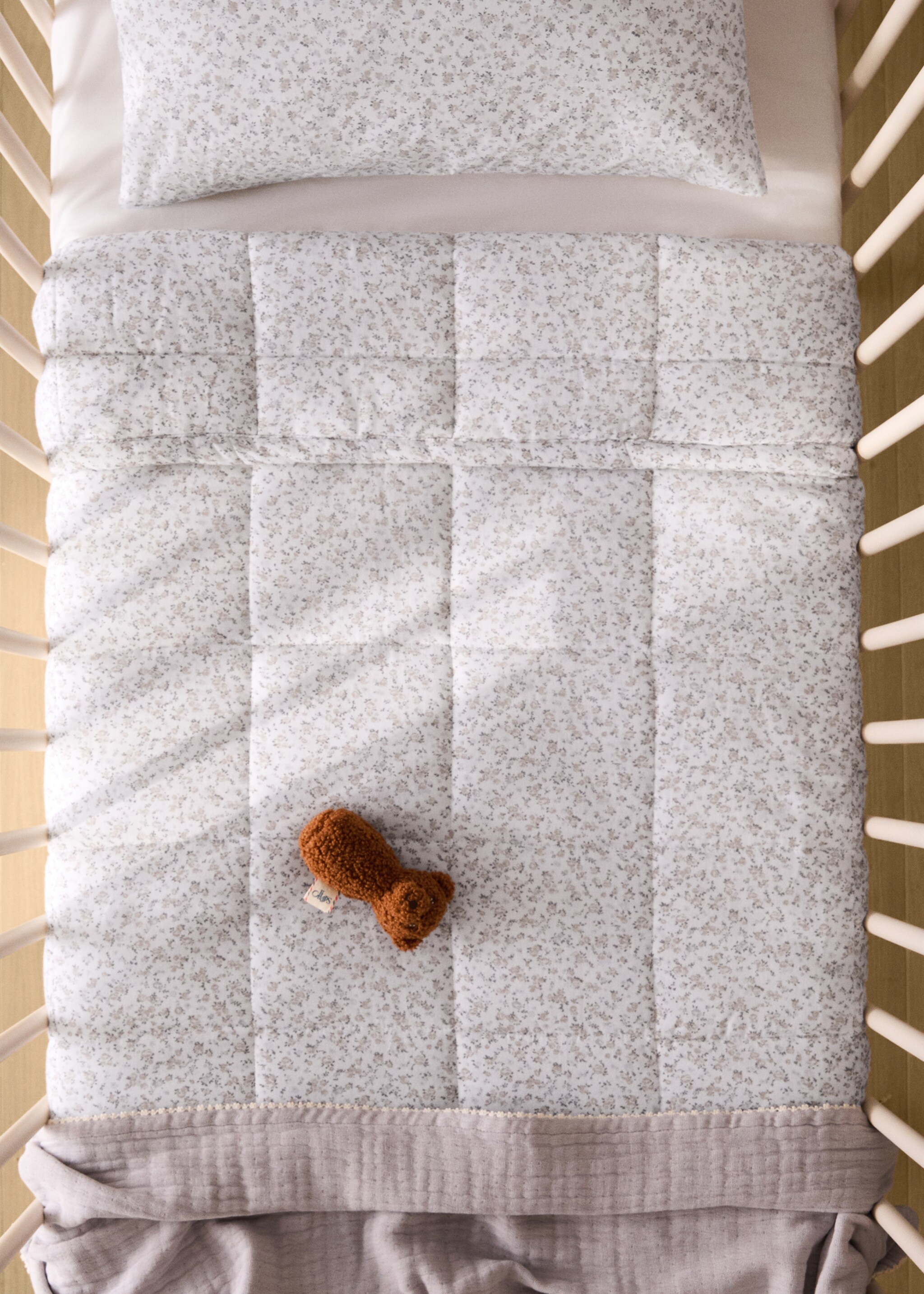 Trapunta culla cotone stampa floreale - Piano generale, Beige. Ref: 87012550-00.
