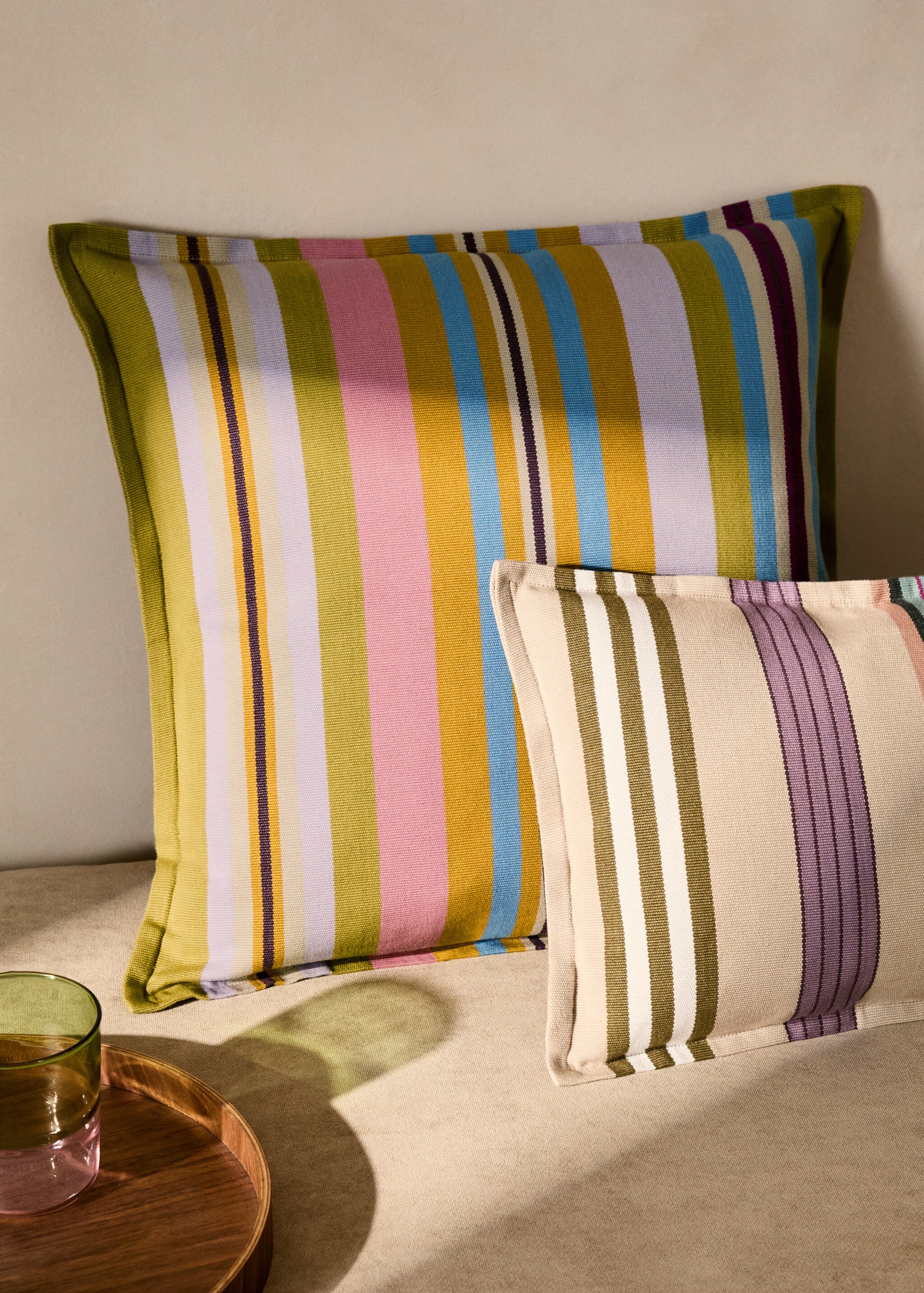 Cotton cushion cover with woven stripe, 50x50cm - General plane