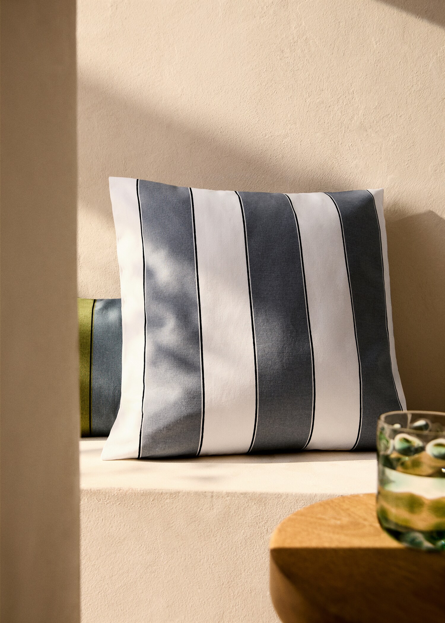 Waterproof striped cushion cover 50x50 cm - General plane