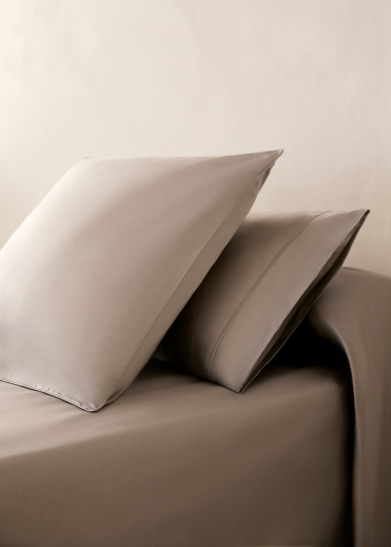 Dos fundas almohada algodón satén 600 hilos 60x60 cm - Plano general