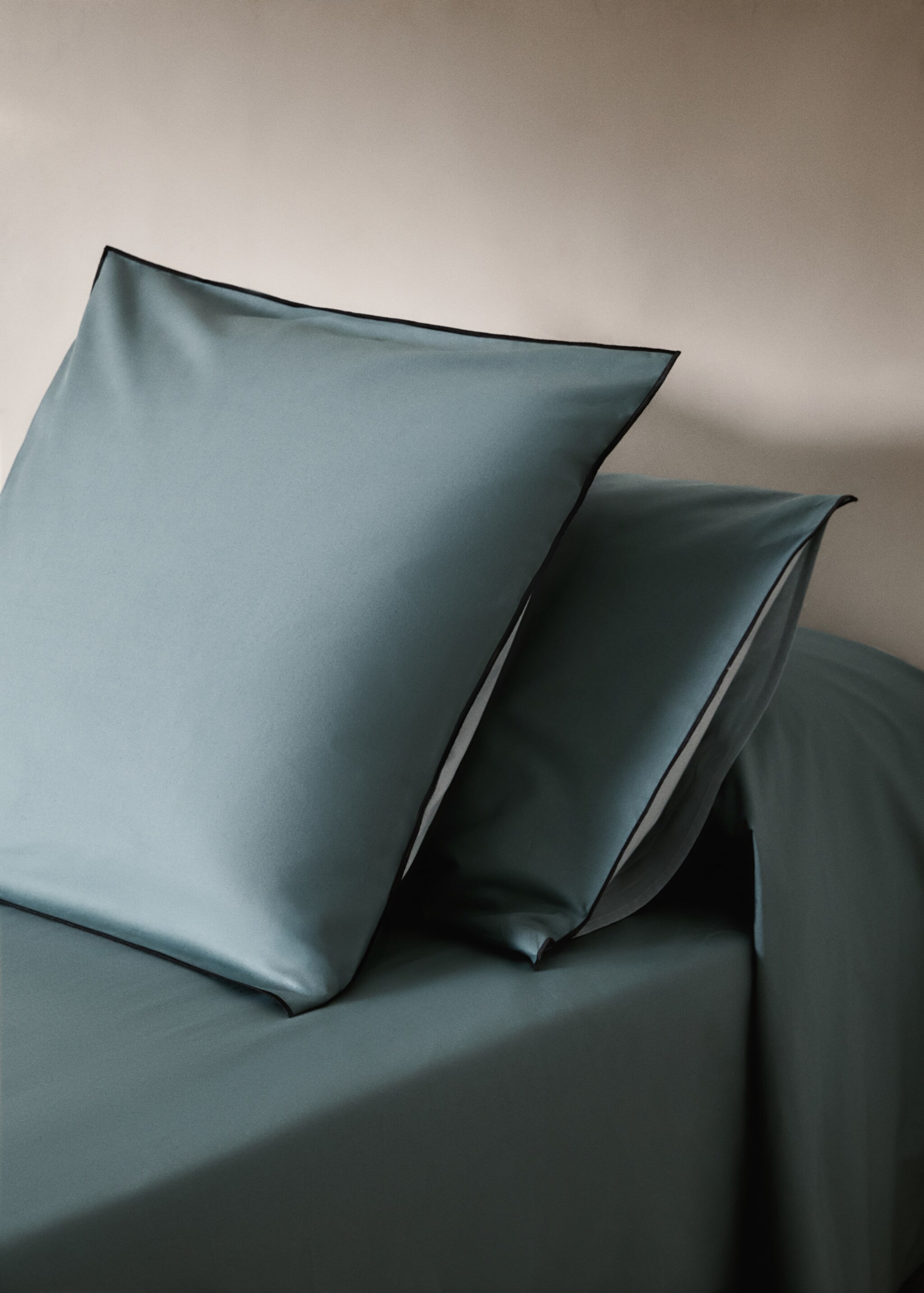 Deux taies d'oreiller en percale de coton réversible 50x75 cm - Plan général