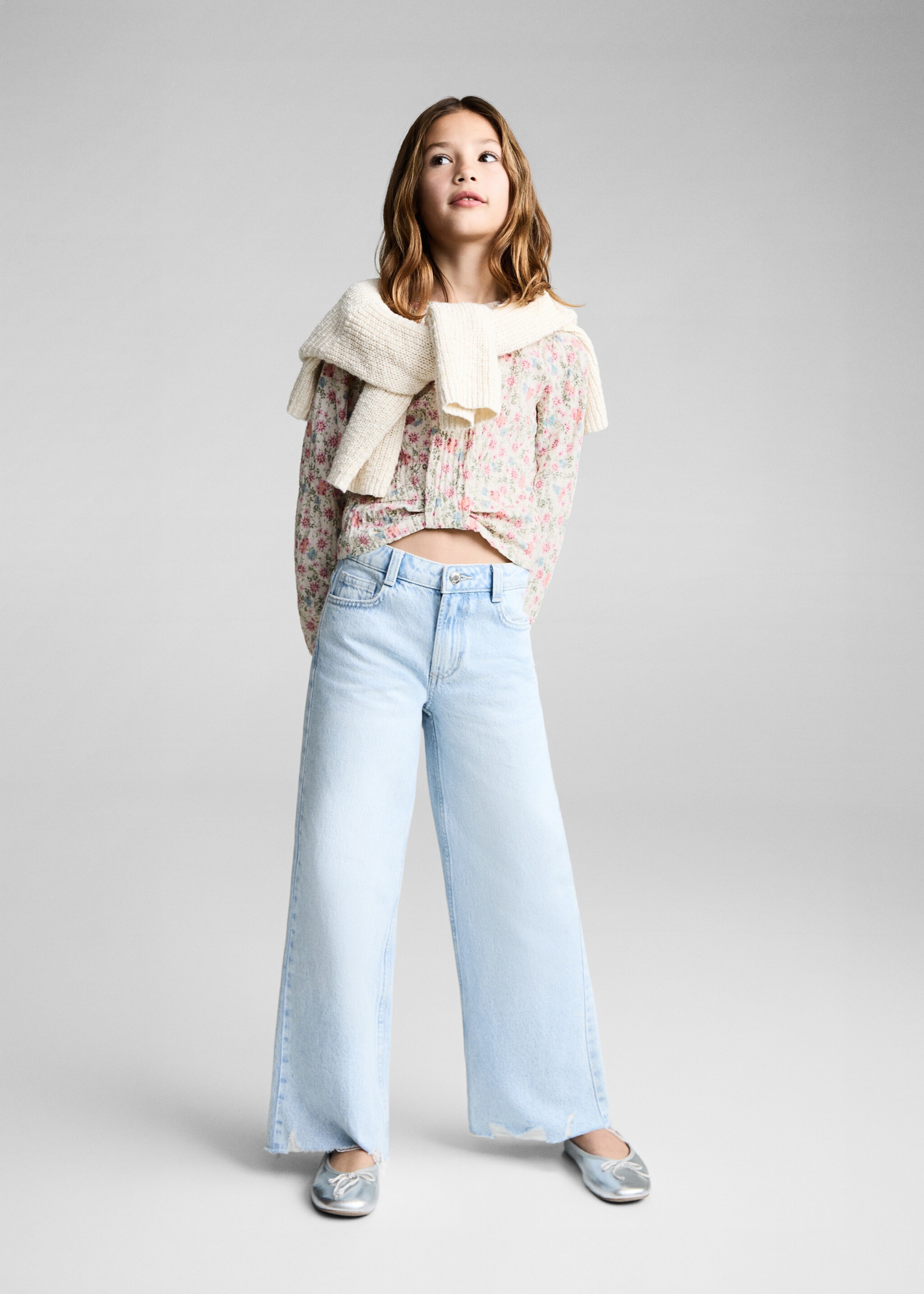 Floral print blouse - General plane