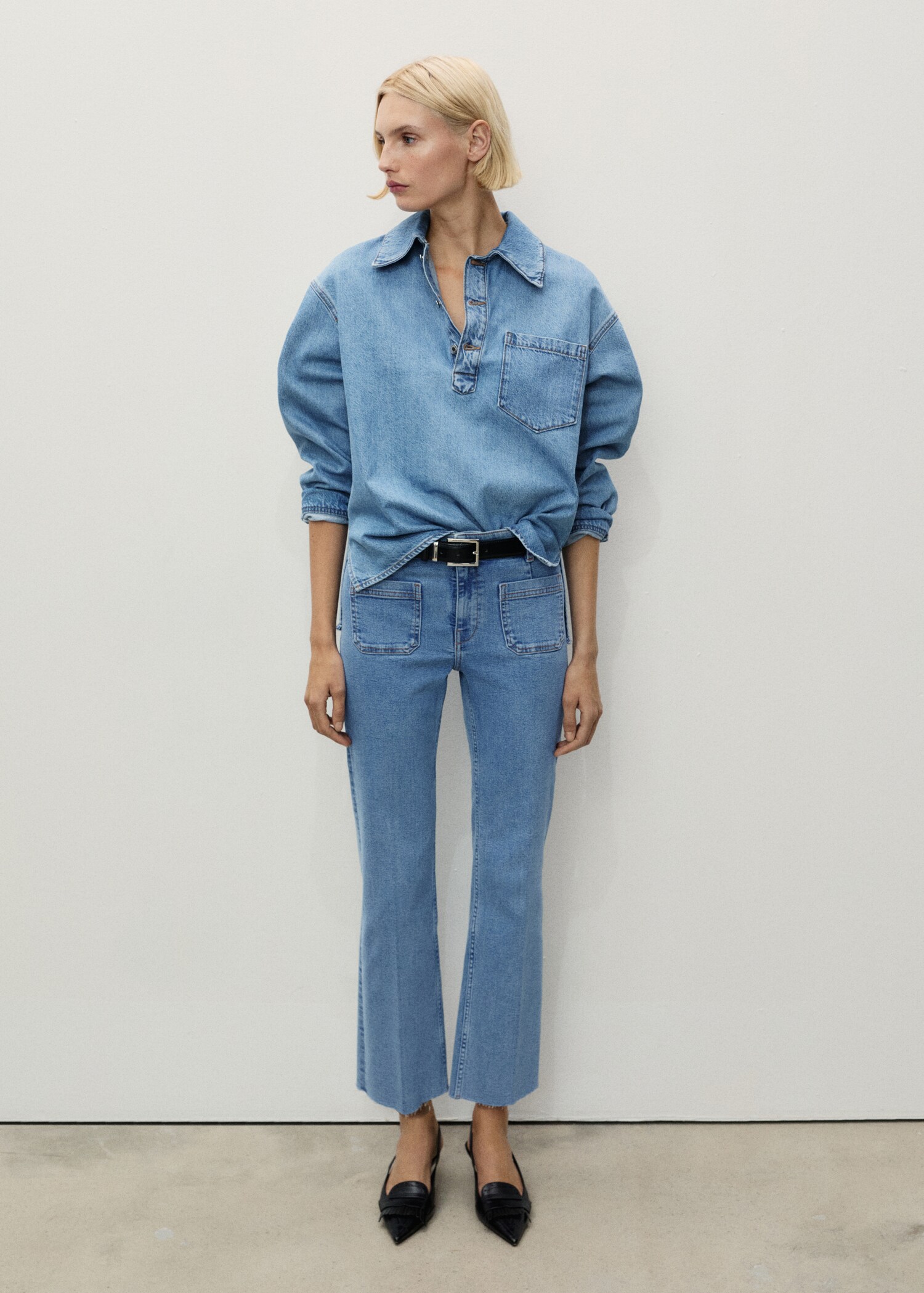 Jeans flare crop bolsillos - Plano general
