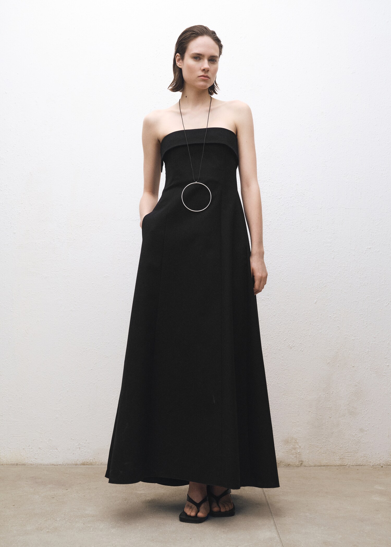 Schulterfreies Evasé-Kleid - Allgemeine Ansicht