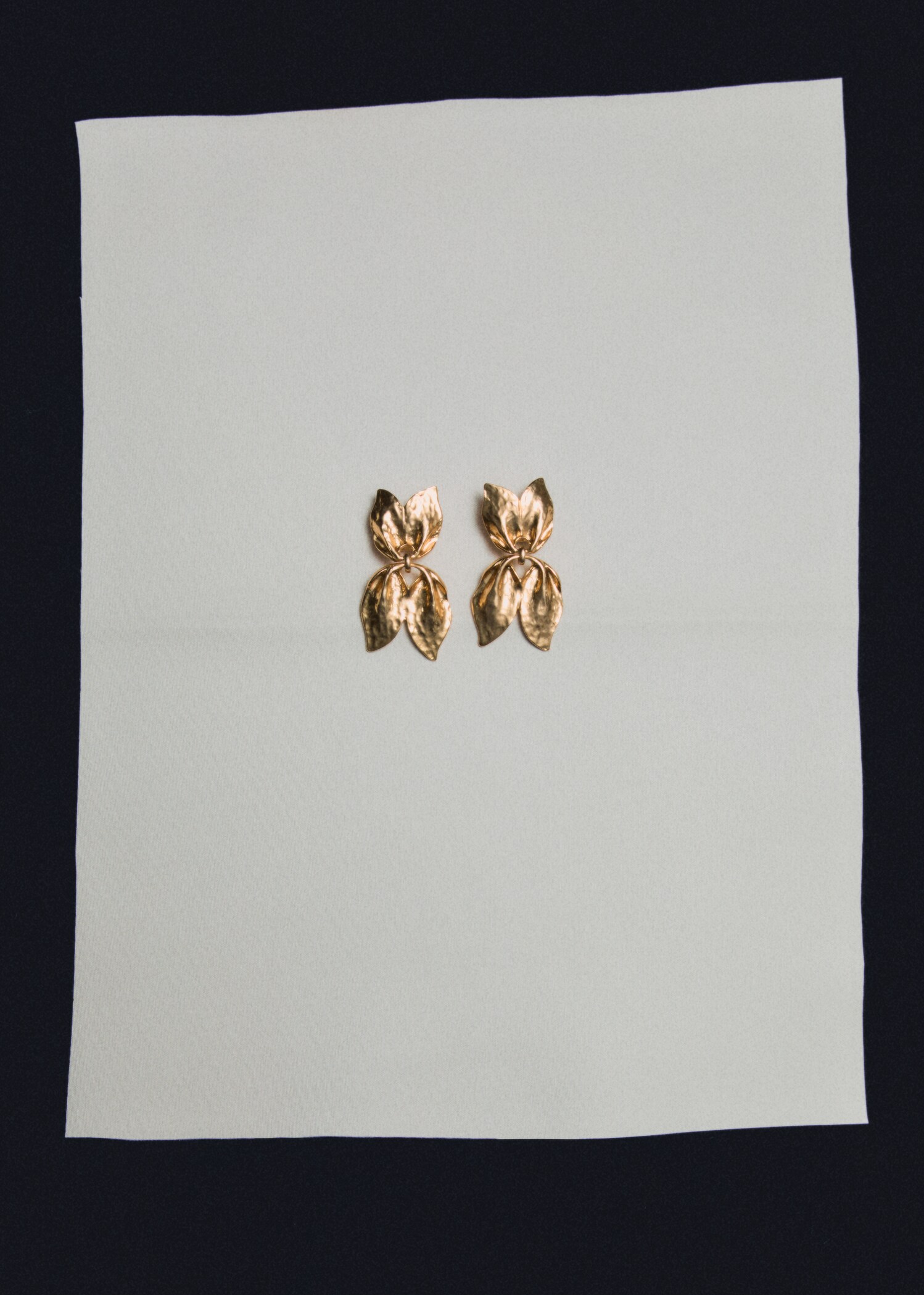 Pendant-design earrings - General plane