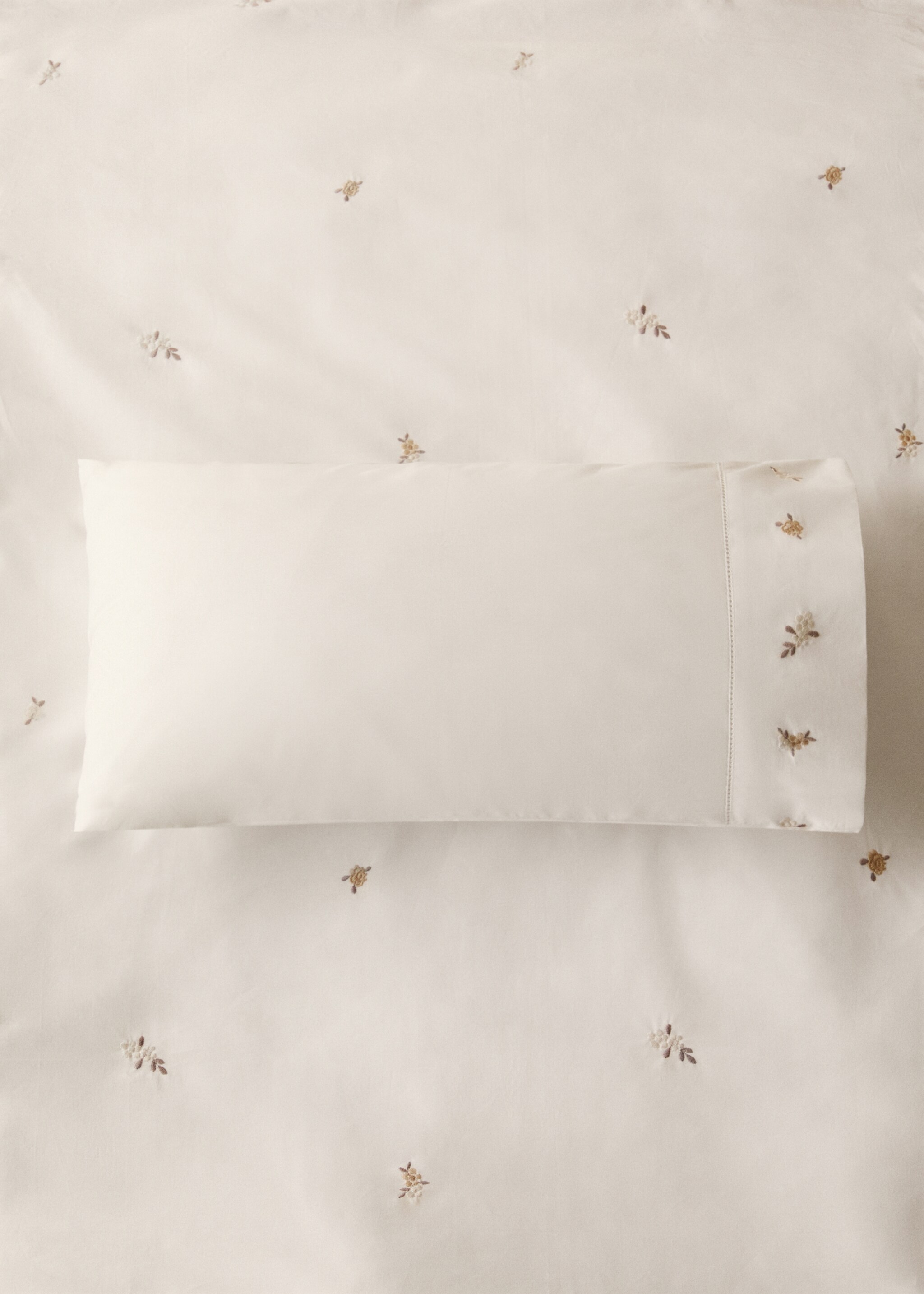 Cotton percale embroidered-flower children's pillowcase 30x50 cm - General plane