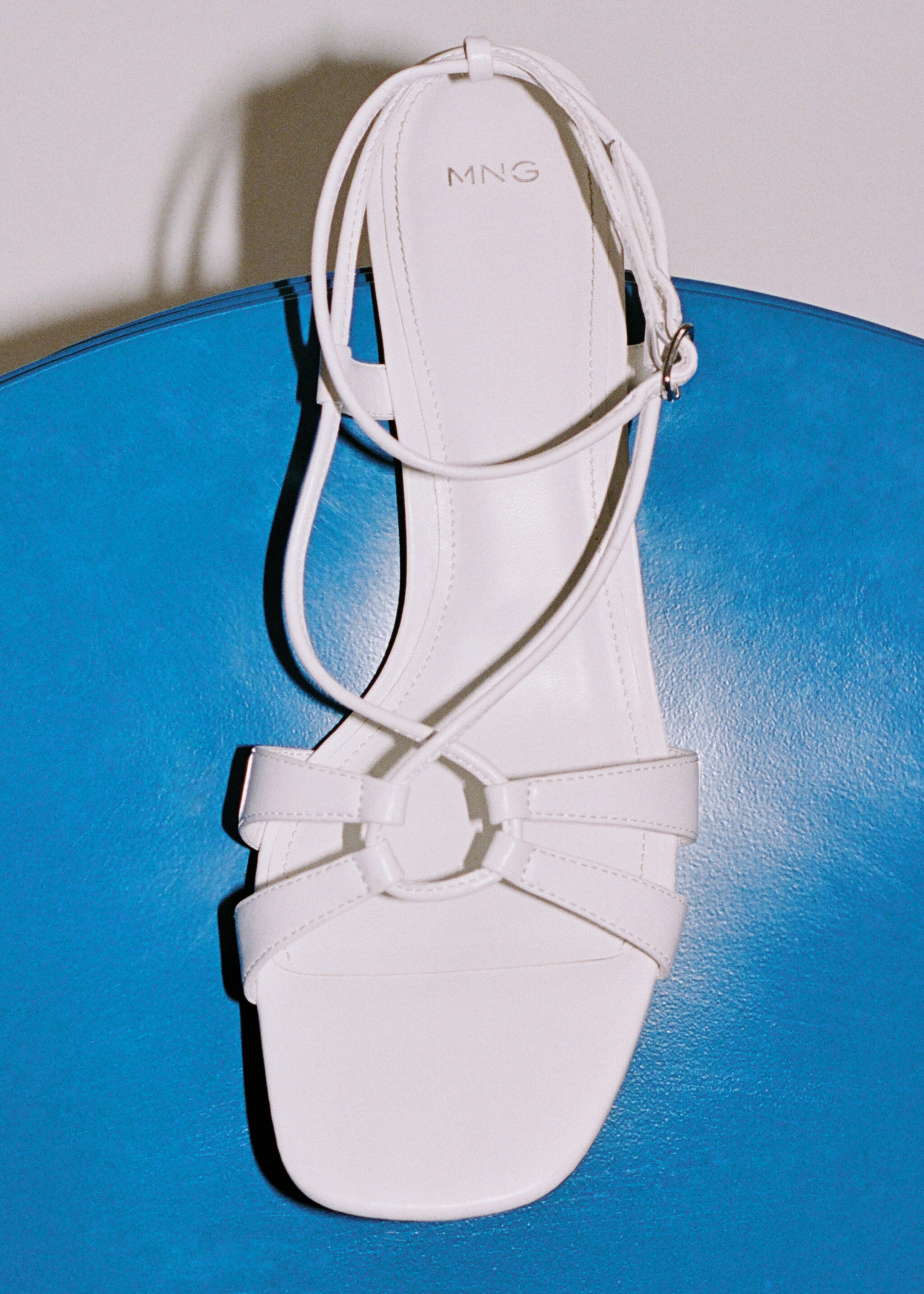 Combined-strap heeled sandals - General plane
