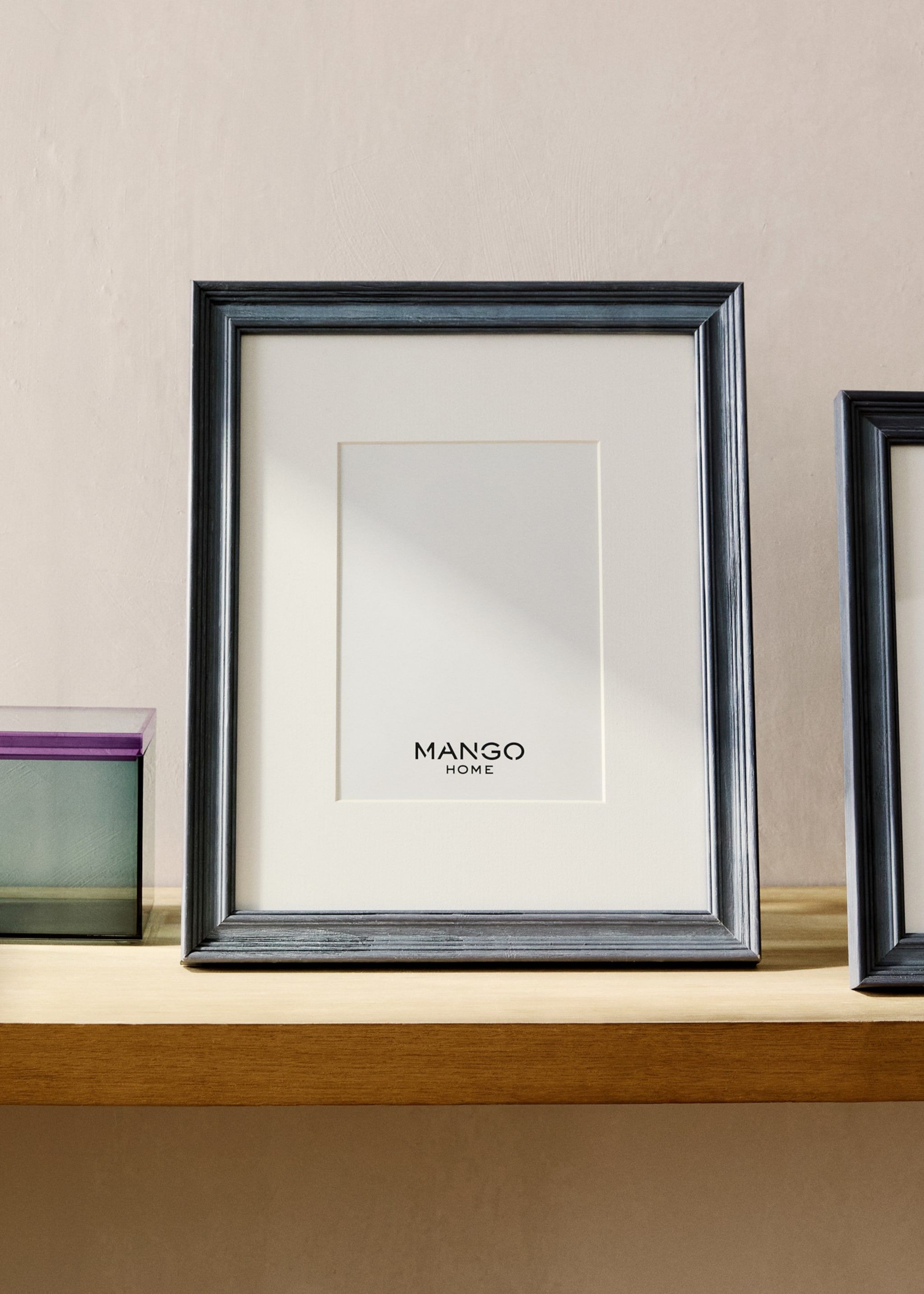 Großer Holzrahmen mit Passepartout - Allgemeine Ansicht, Blau. Ref: 87017713-00.