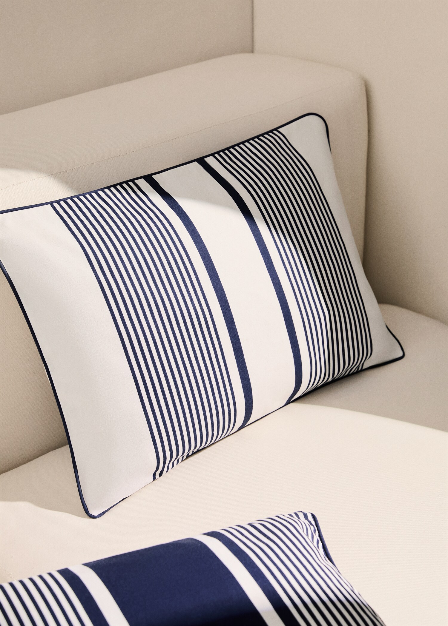 Housse de coussin imperméable multi-rayures 40x60 cm - Plan général
