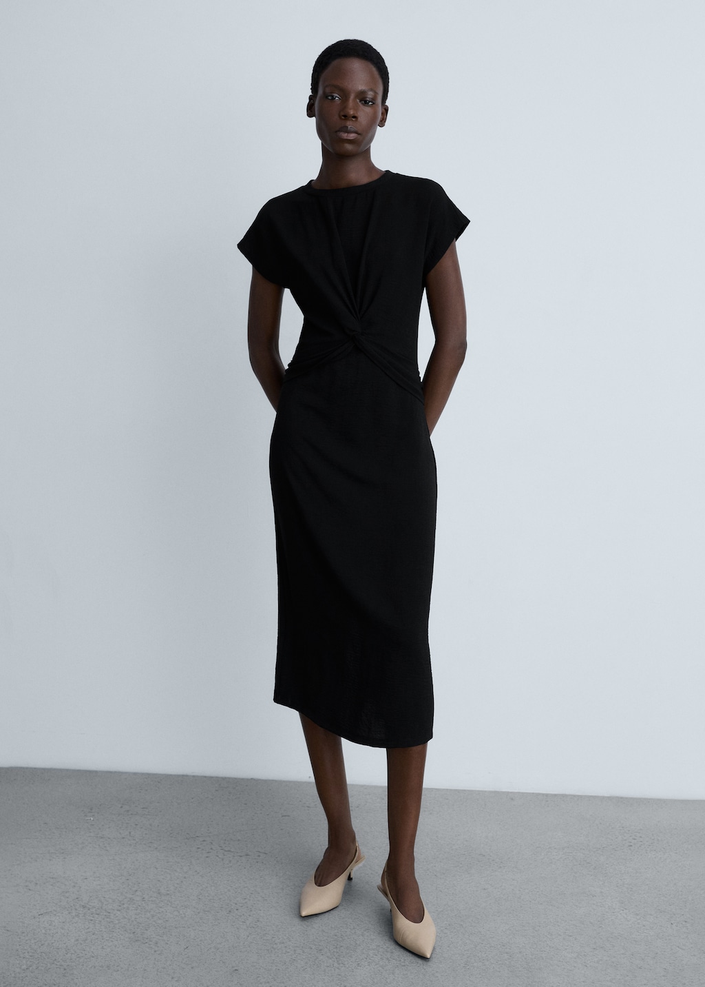 Midi-dress with knot detail