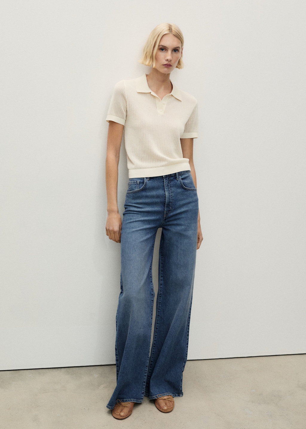 High-waisted wide-leg jeans