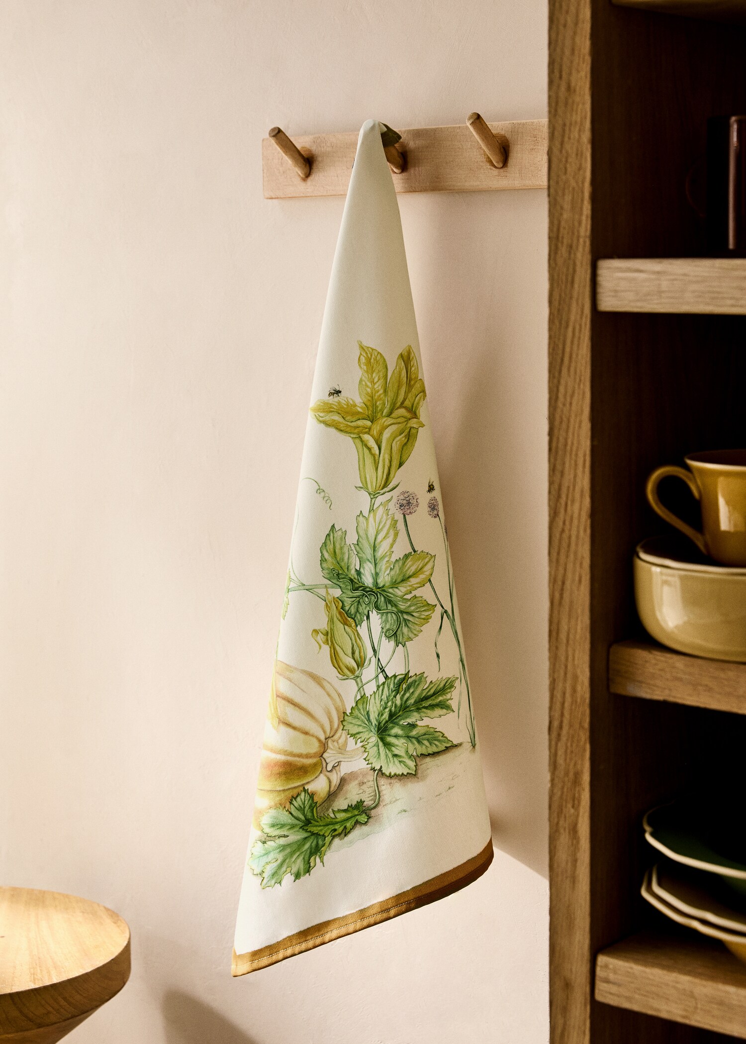 Cotton kitchen towel with vegetable print - General plane