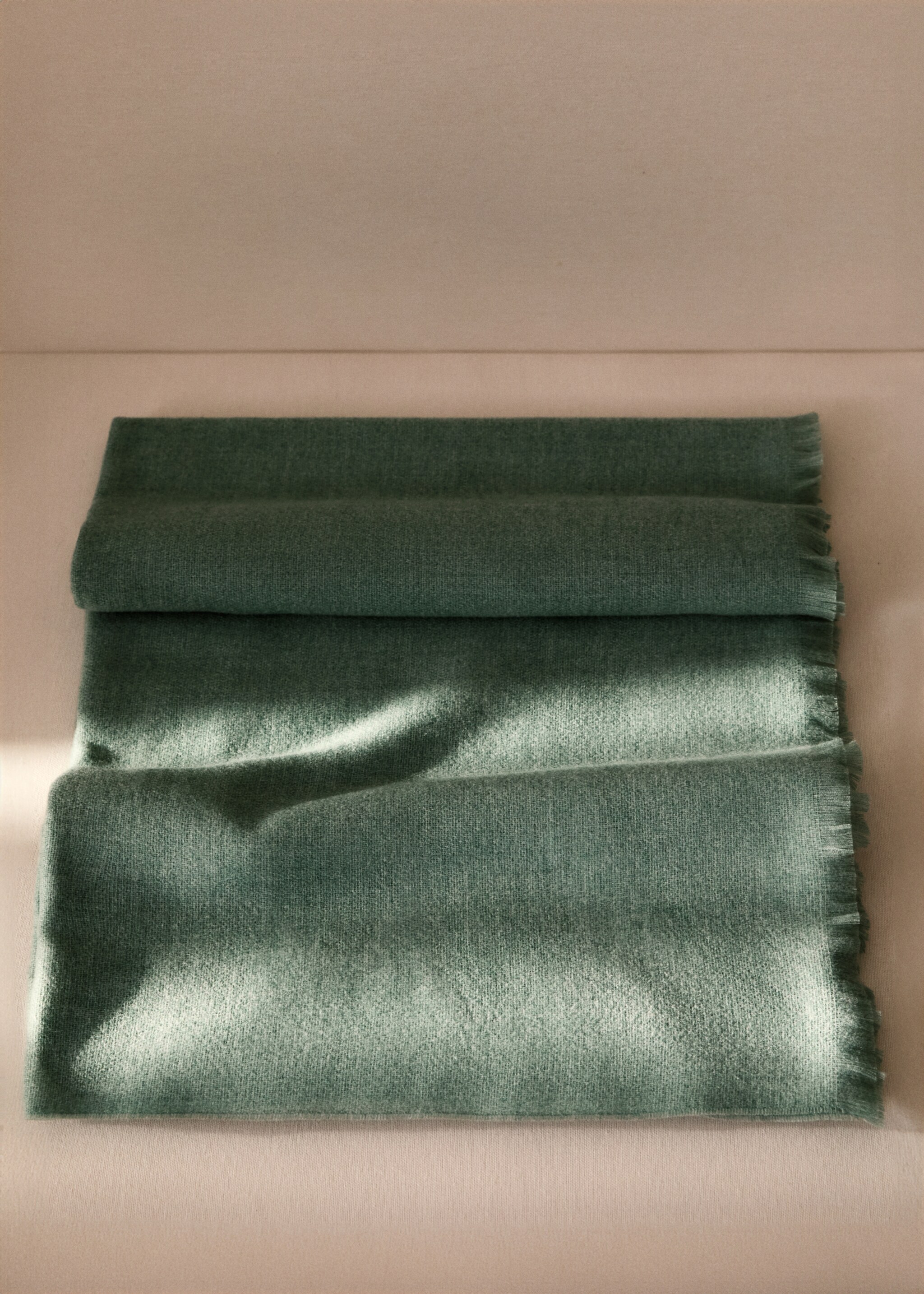 Soft melange blanket - General plane